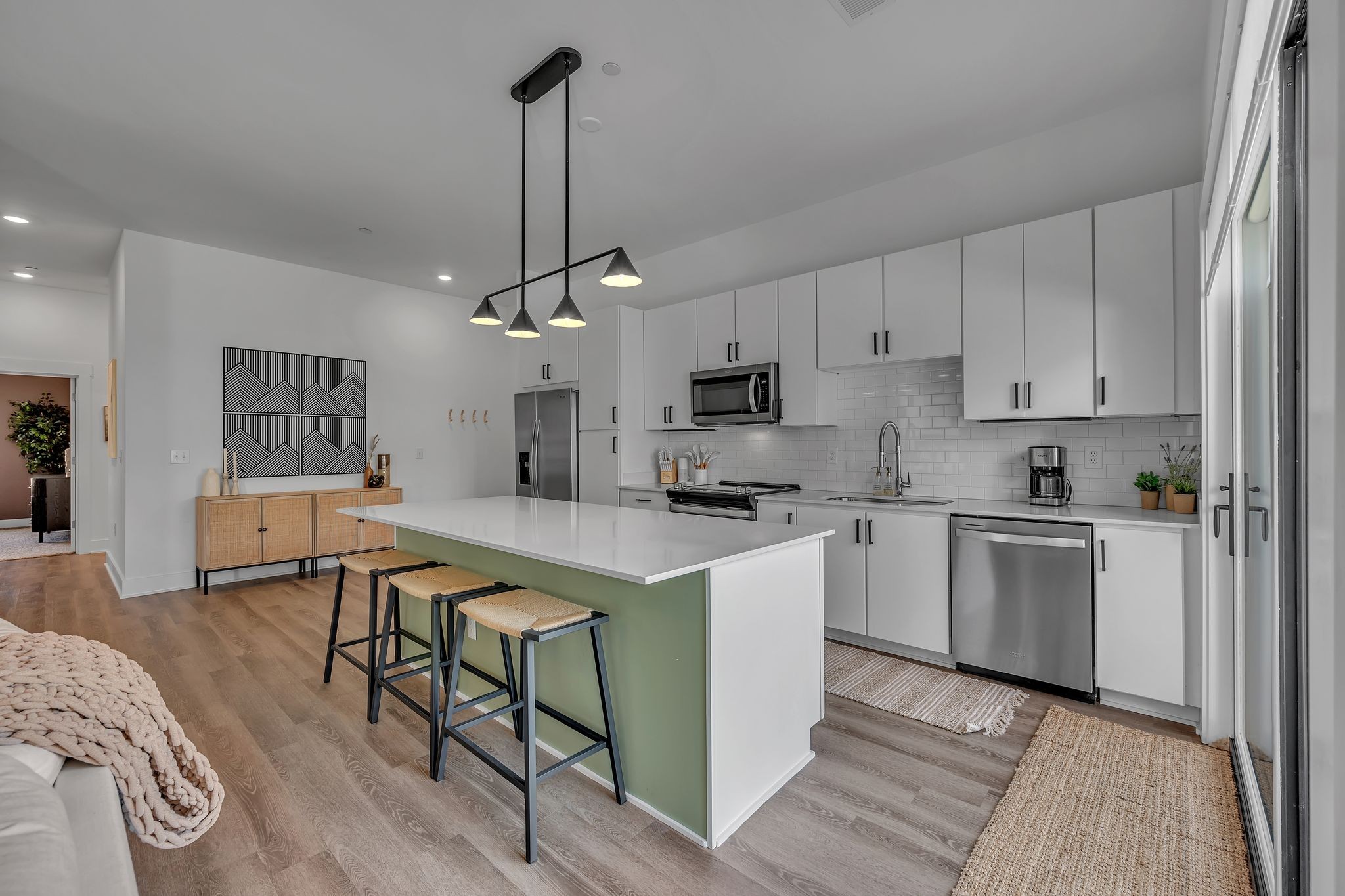 542 Southgate Ave Unit: 303