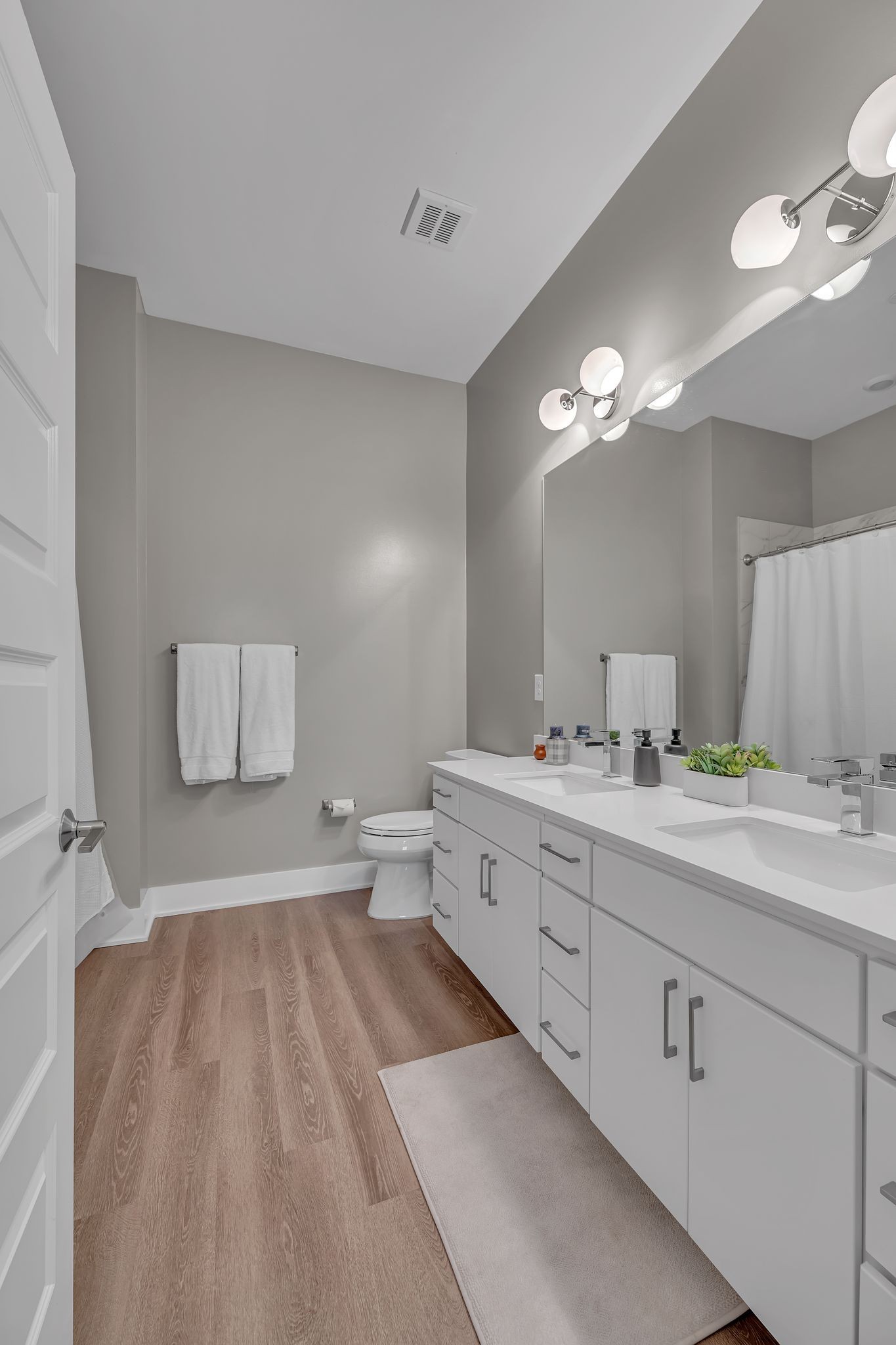 542 Southgate Ave Unit: 303