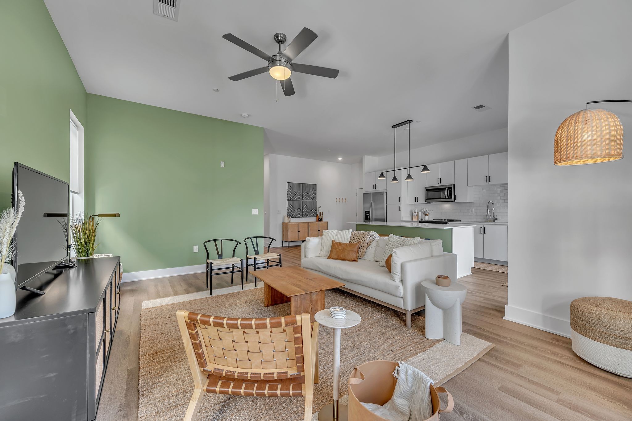 542 Southgate Ave Unit: 303