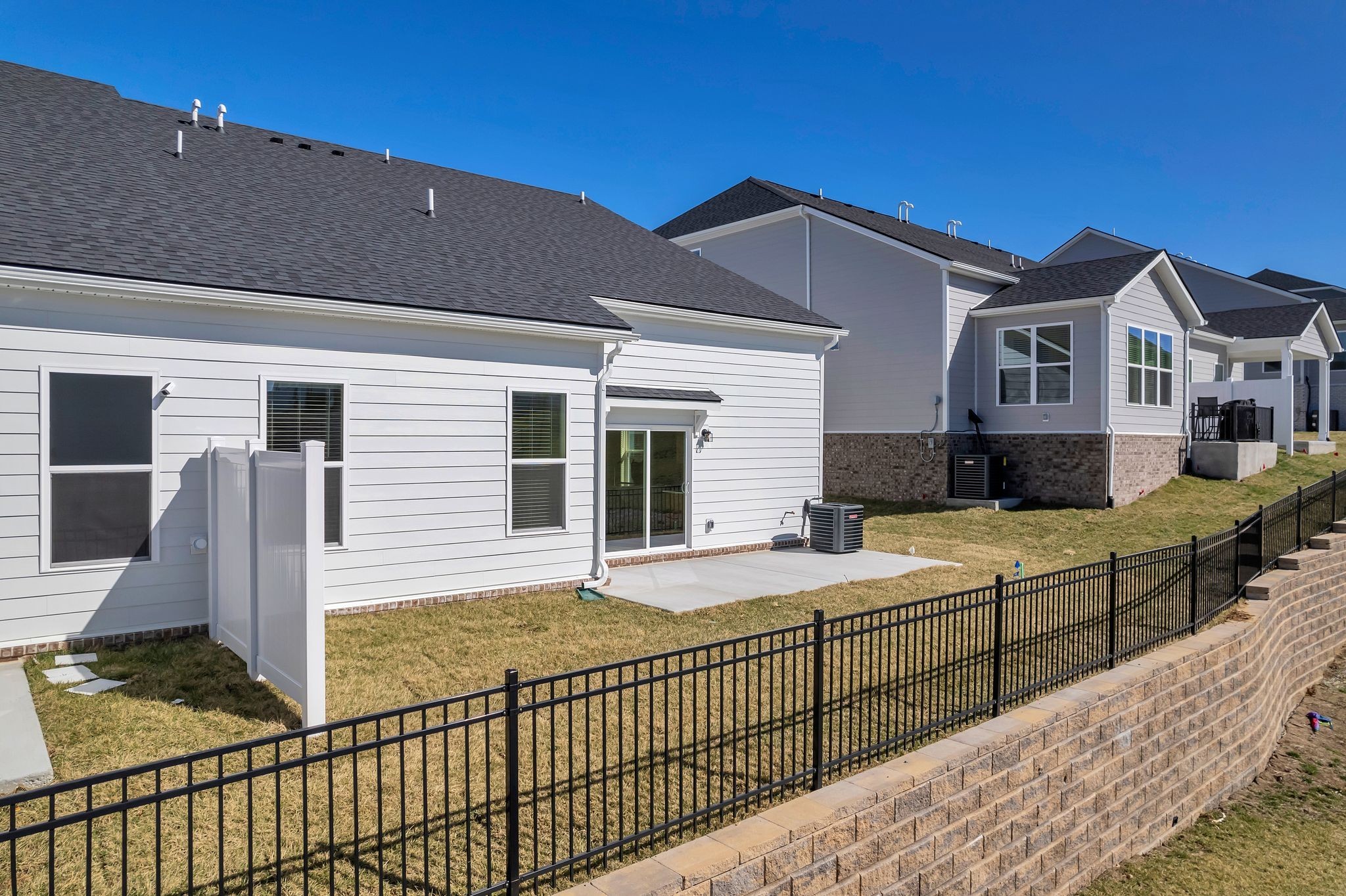 1353 Harmony Hill Ln