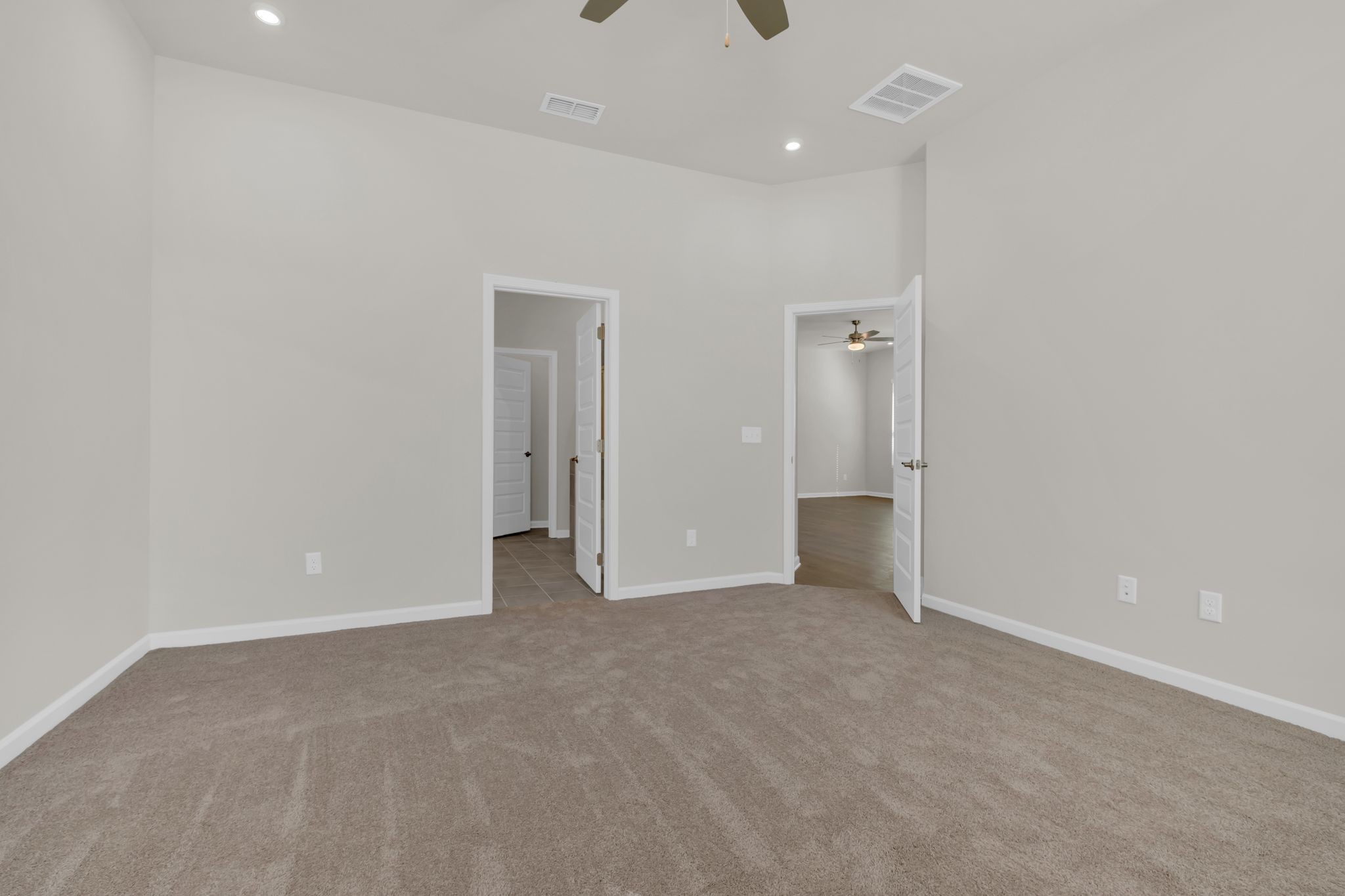 1353 Harmony Hill Ln