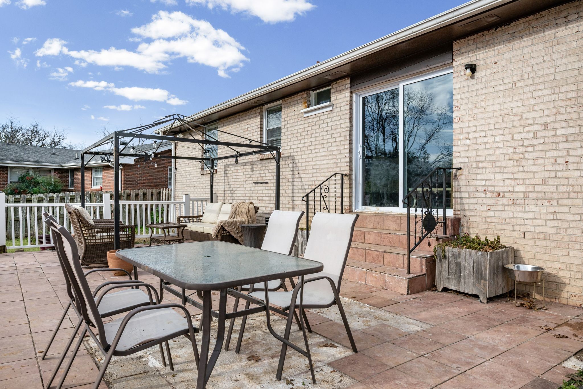 3107 Larkspur Dr
