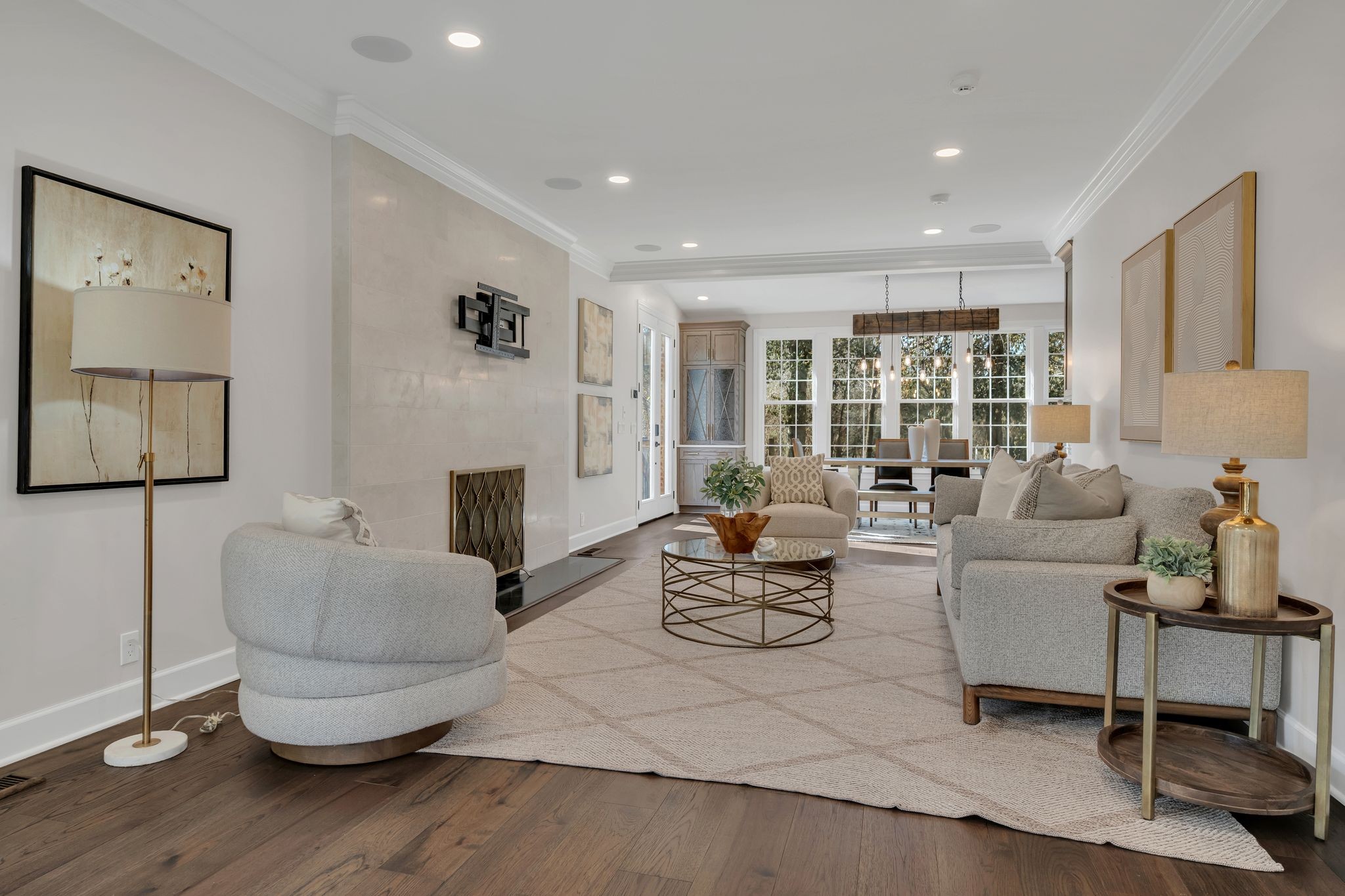 6326 Chickering Woods Dr