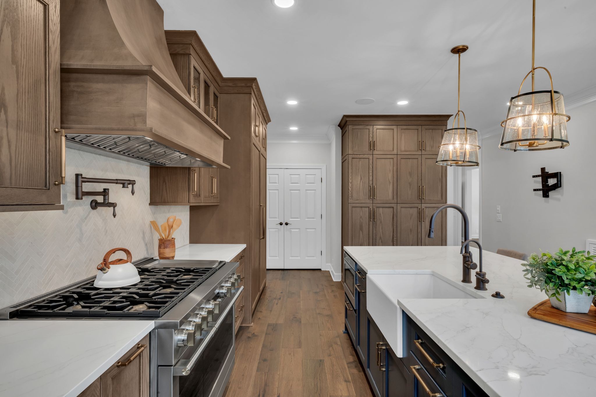 6326 Chickering Woods Dr