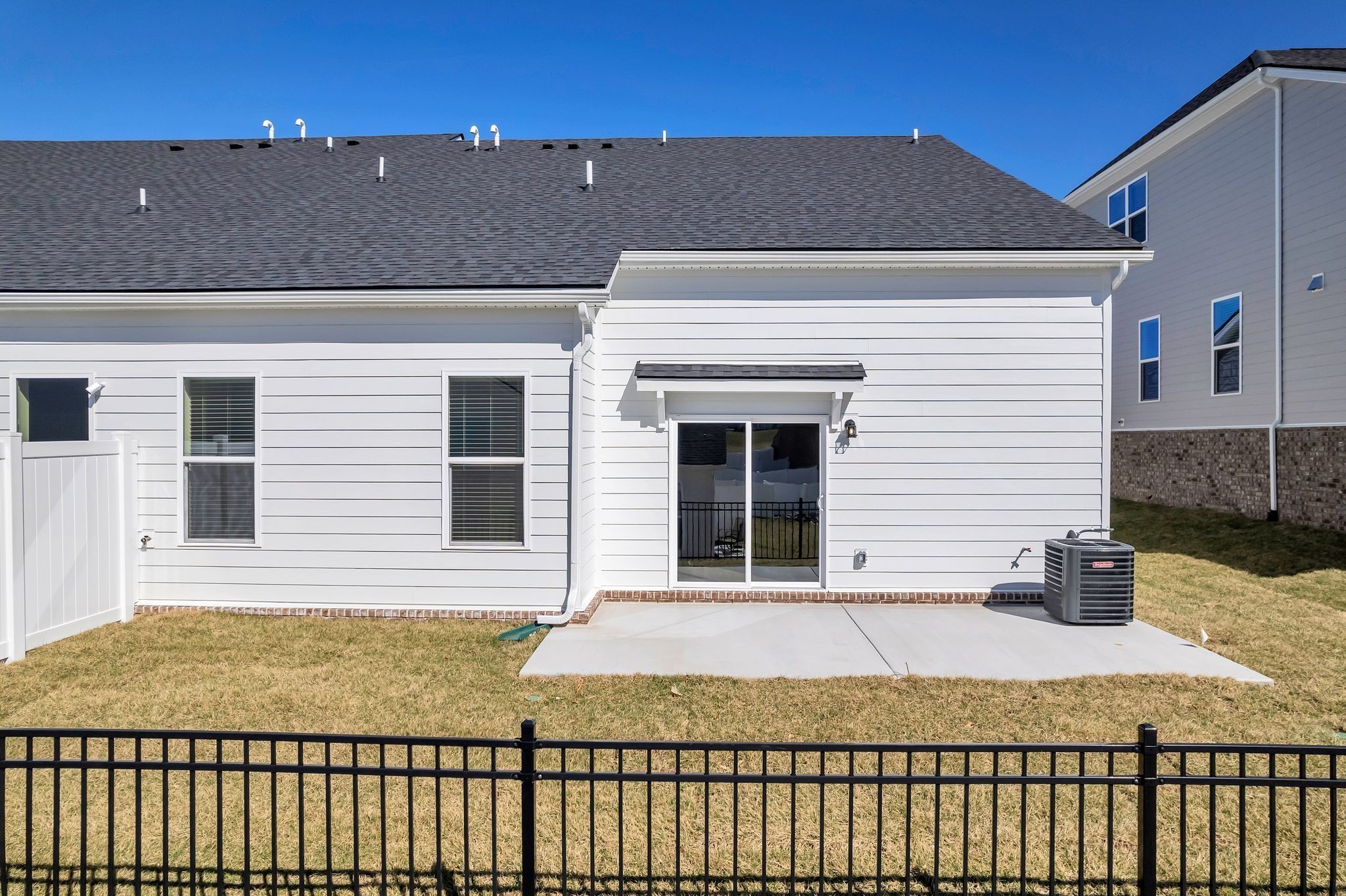 1353 Harmony Hill Ln