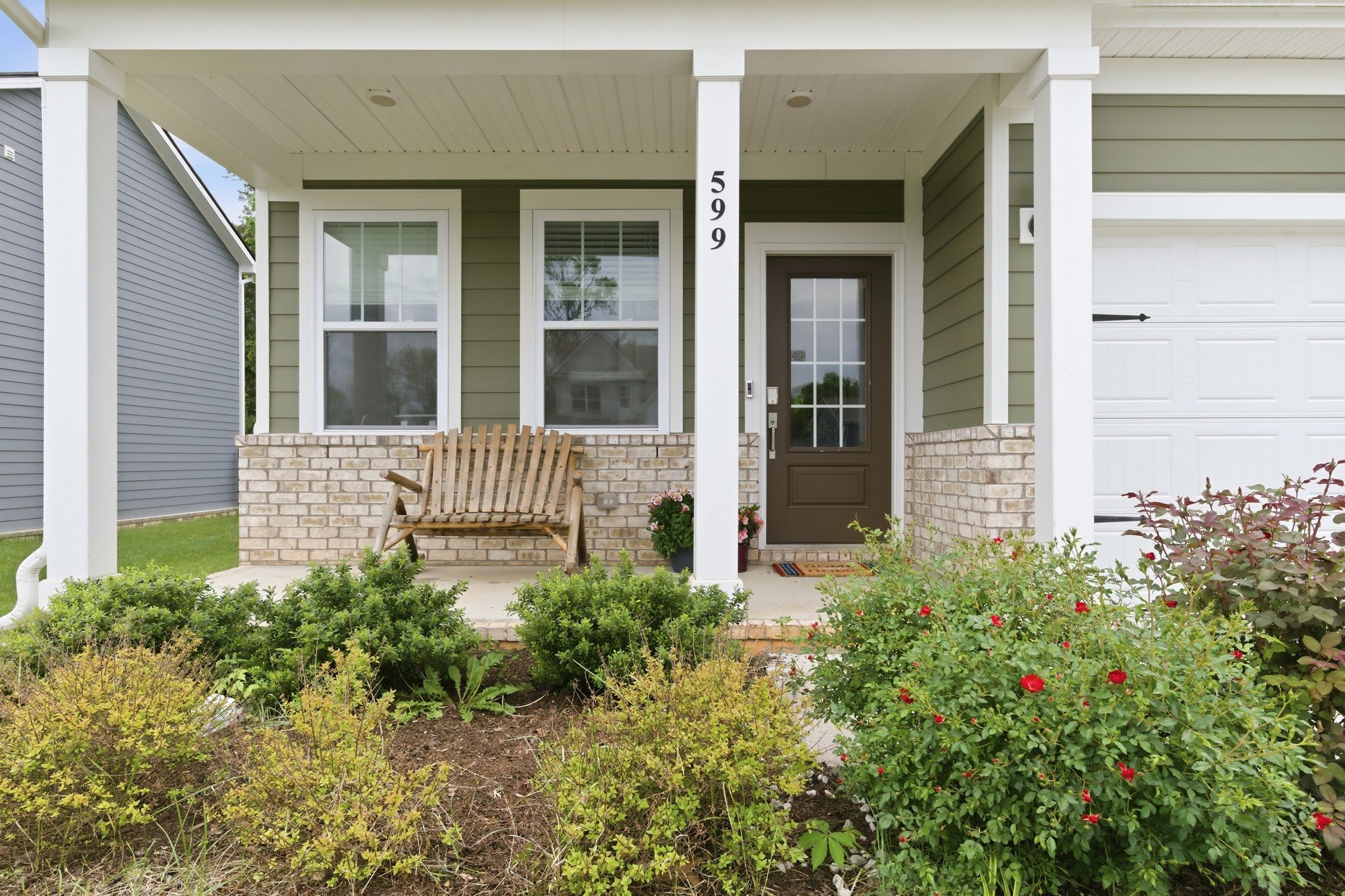 599 Ballard Dr