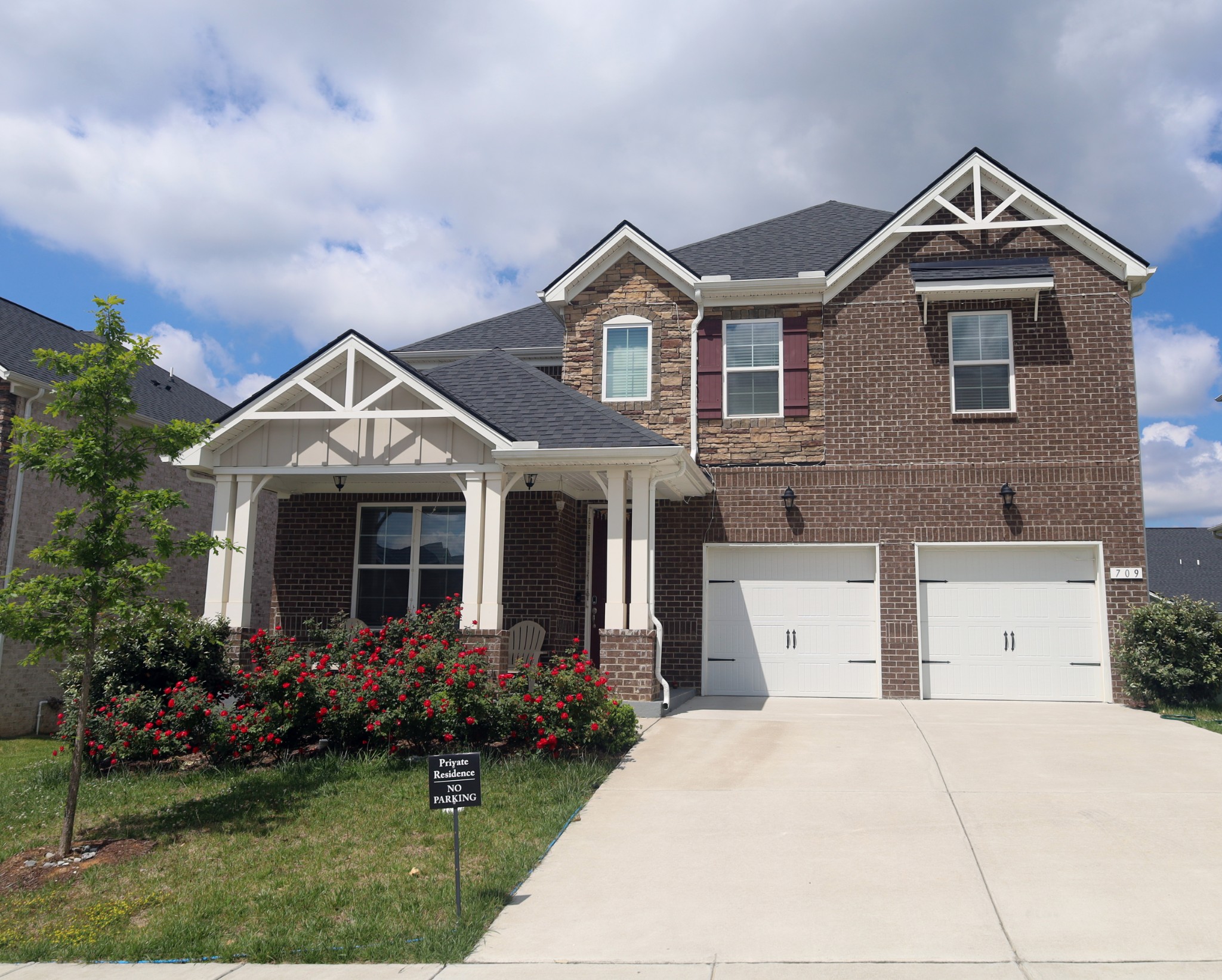 709 Parthenia Ln