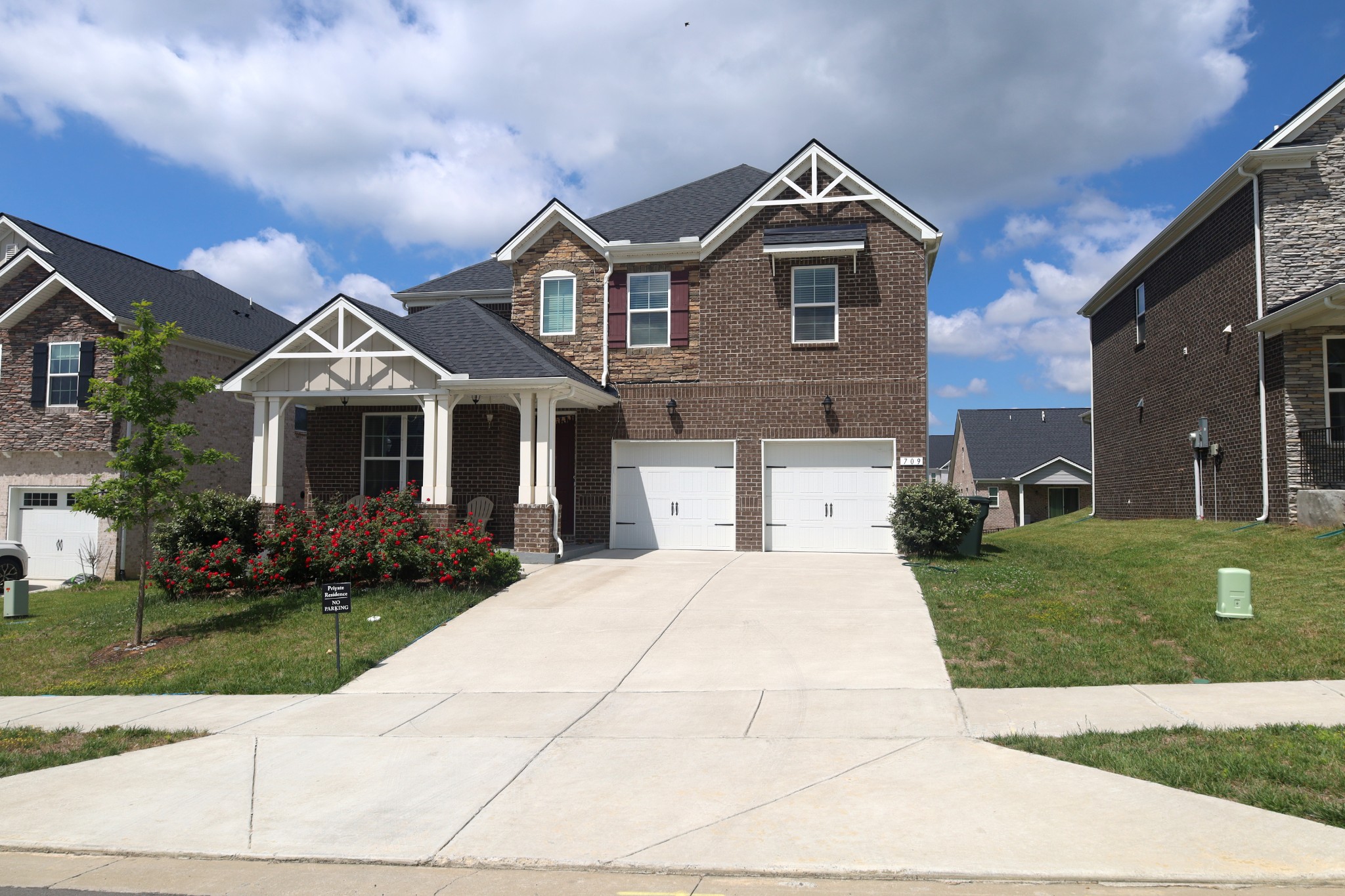 709 Parthenia Ln