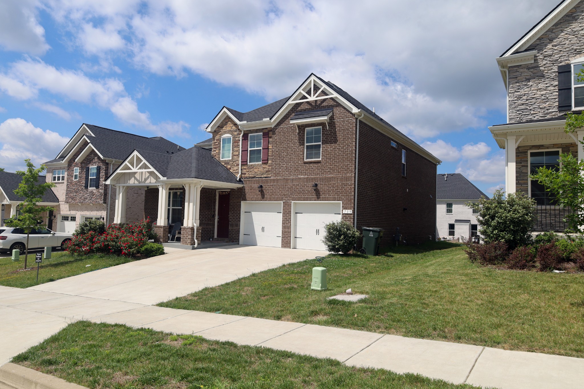 709 Parthenia Ln