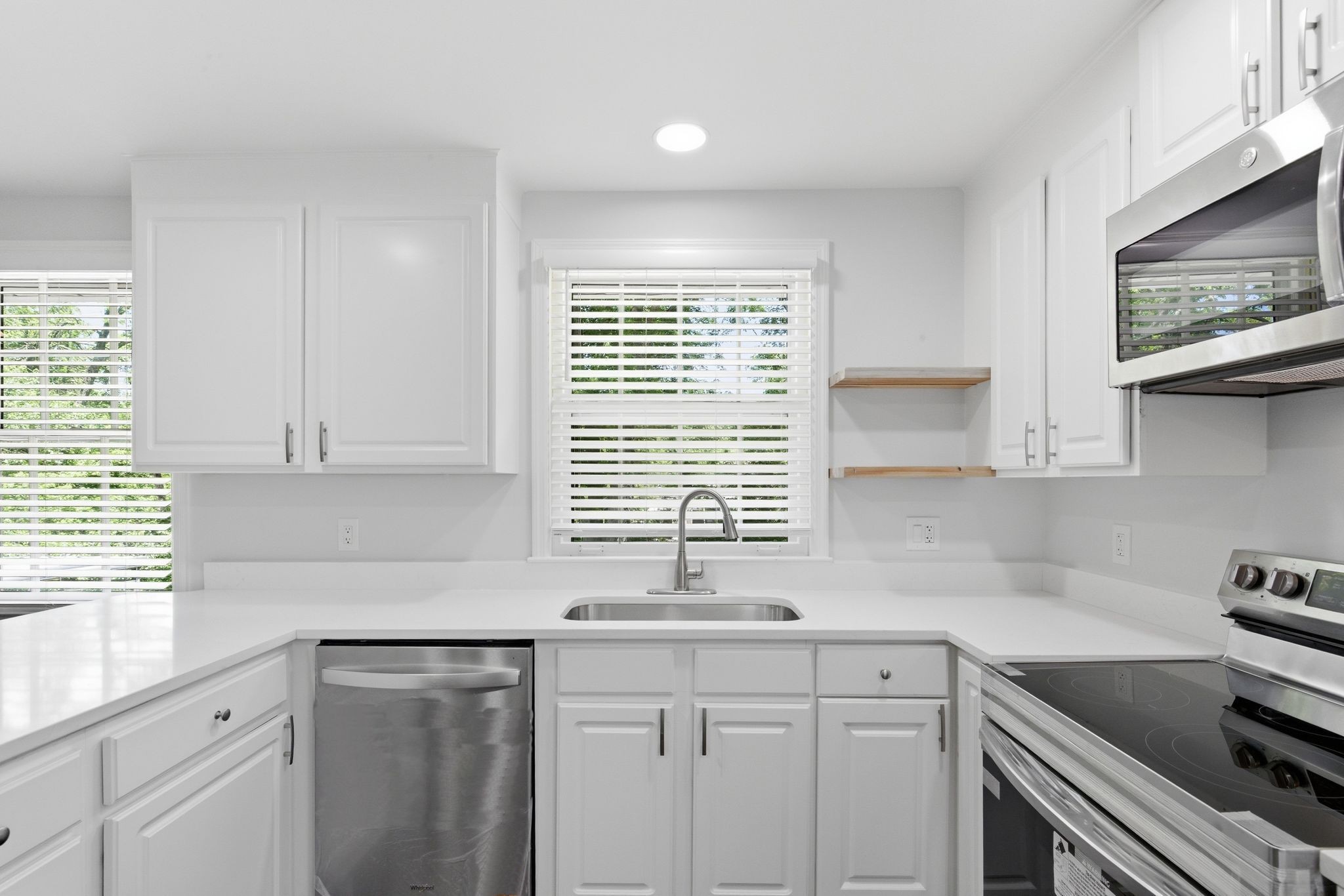 340 Lynn Dr