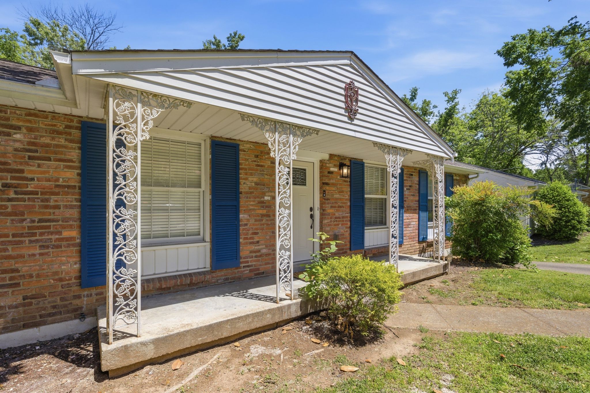 340 Lynn Dr
