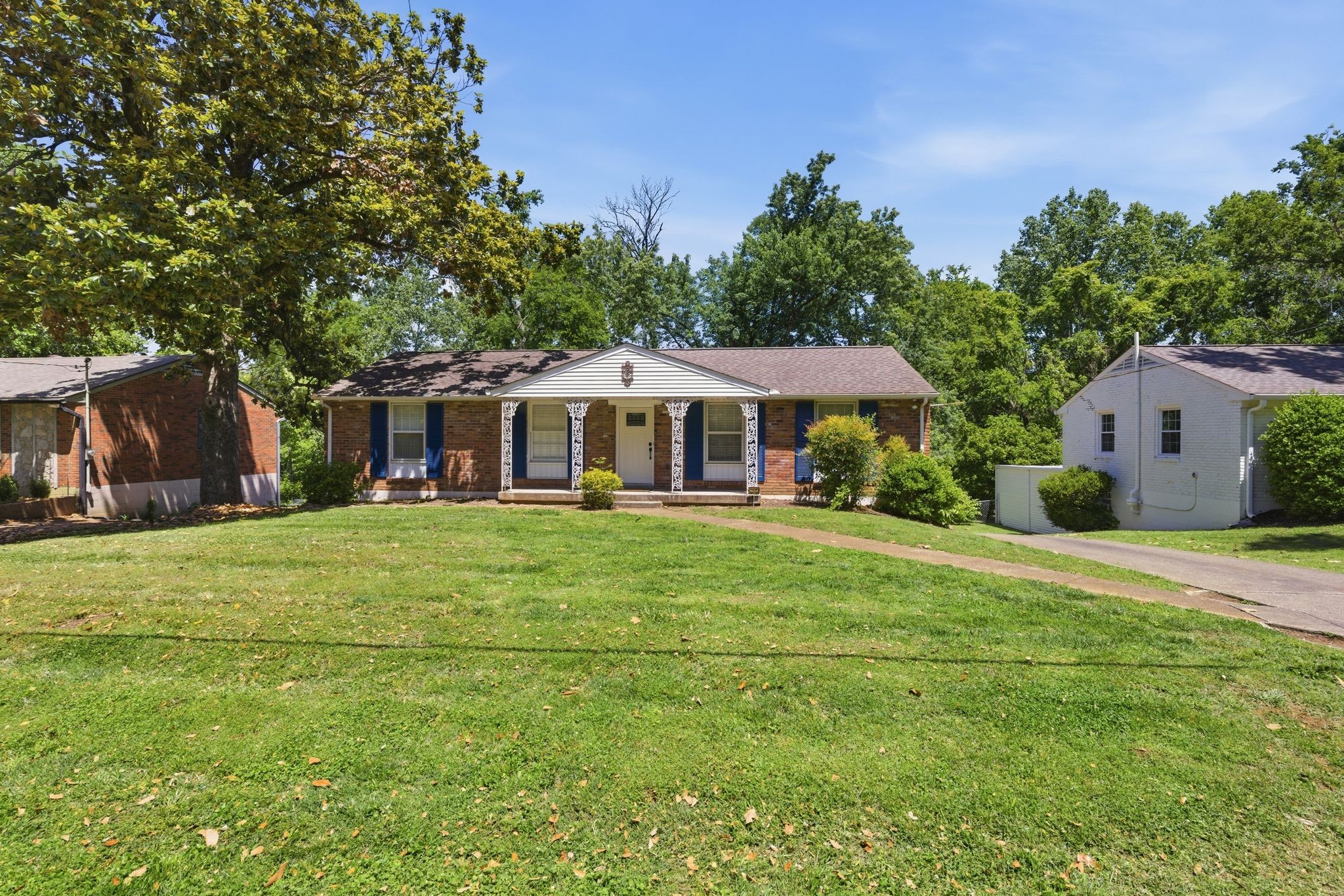 340 Lynn Dr