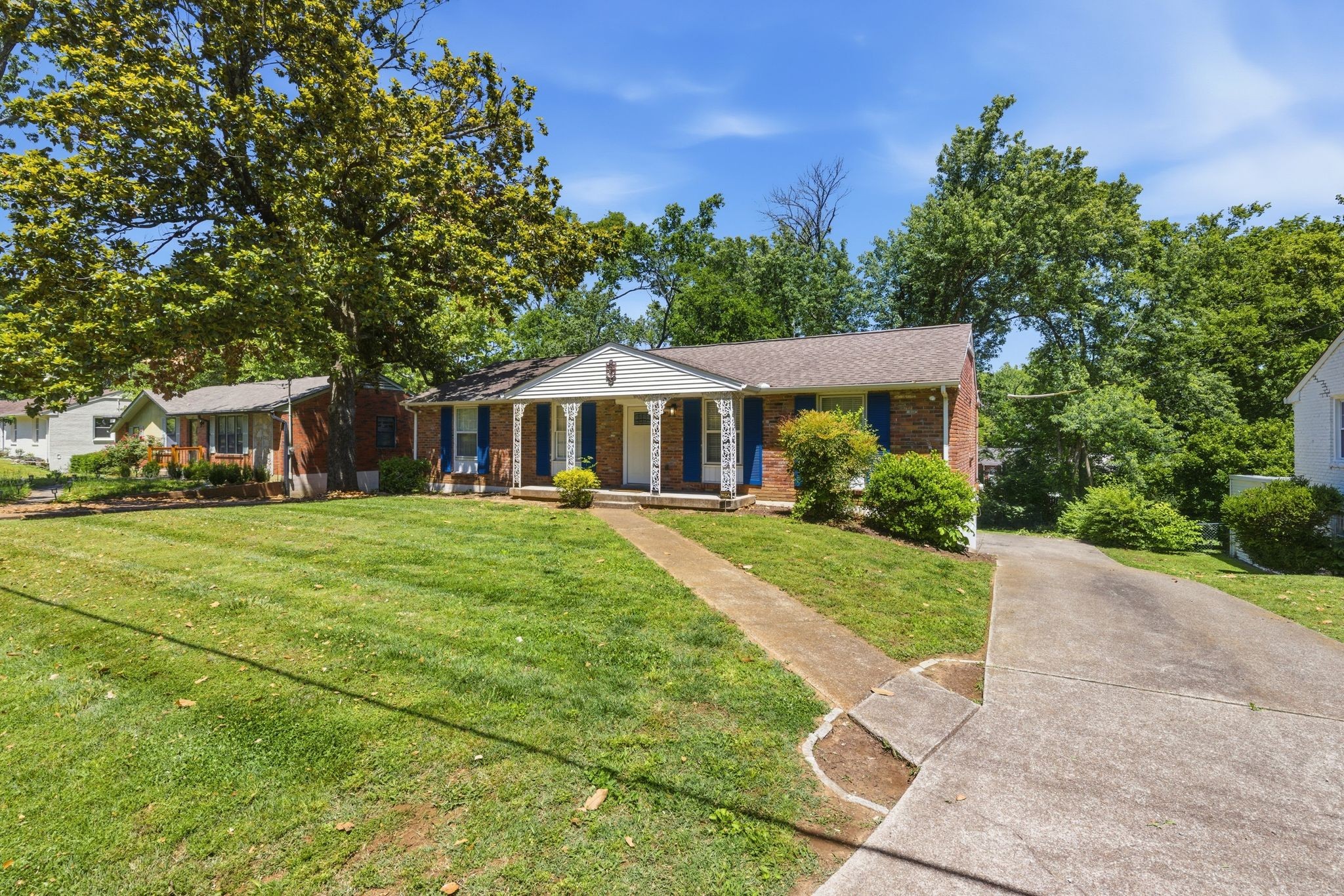340 Lynn Dr