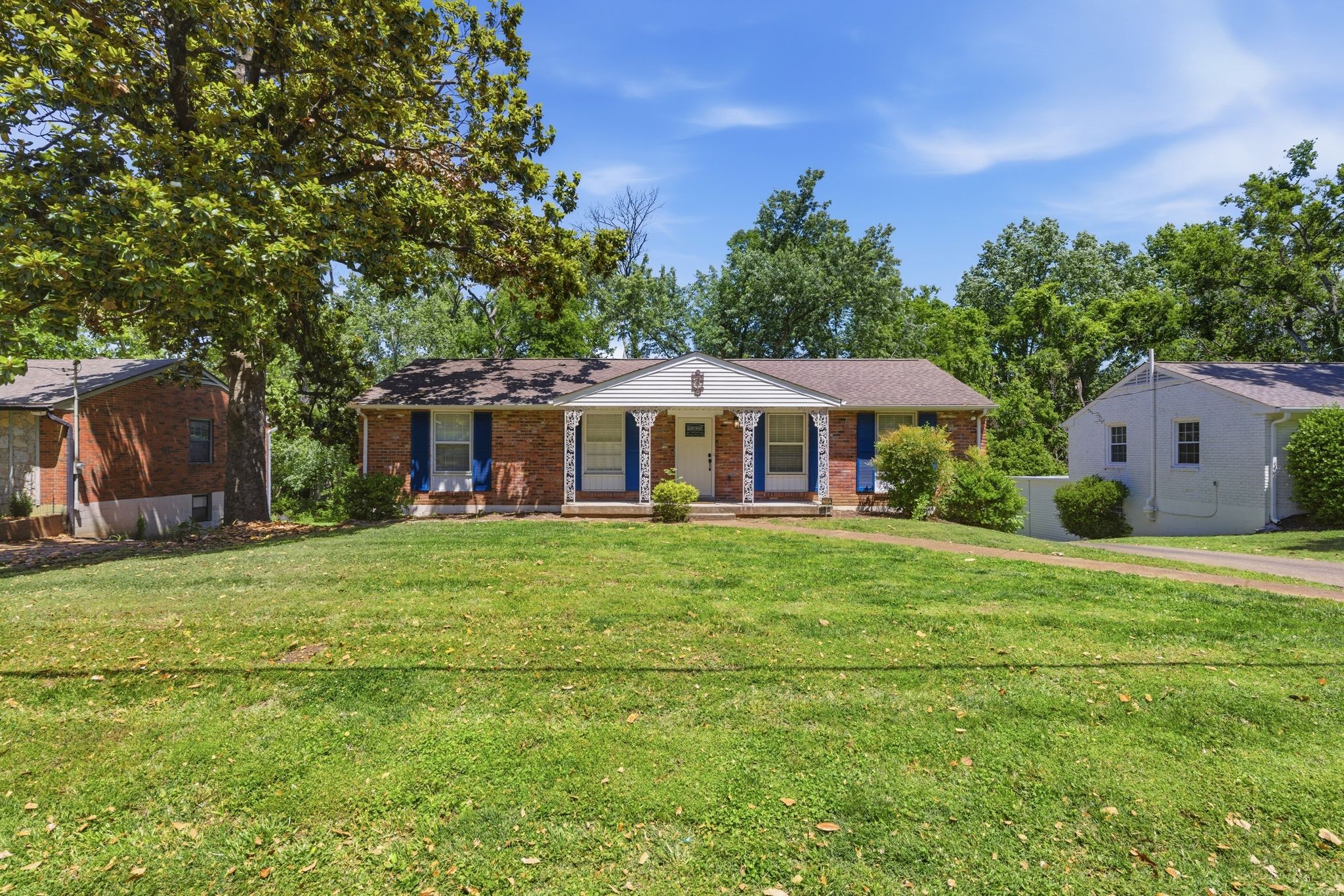 340 Lynn Dr