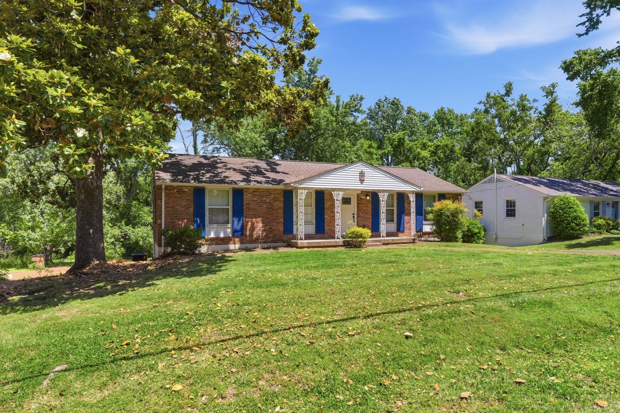 340 Lynn Dr