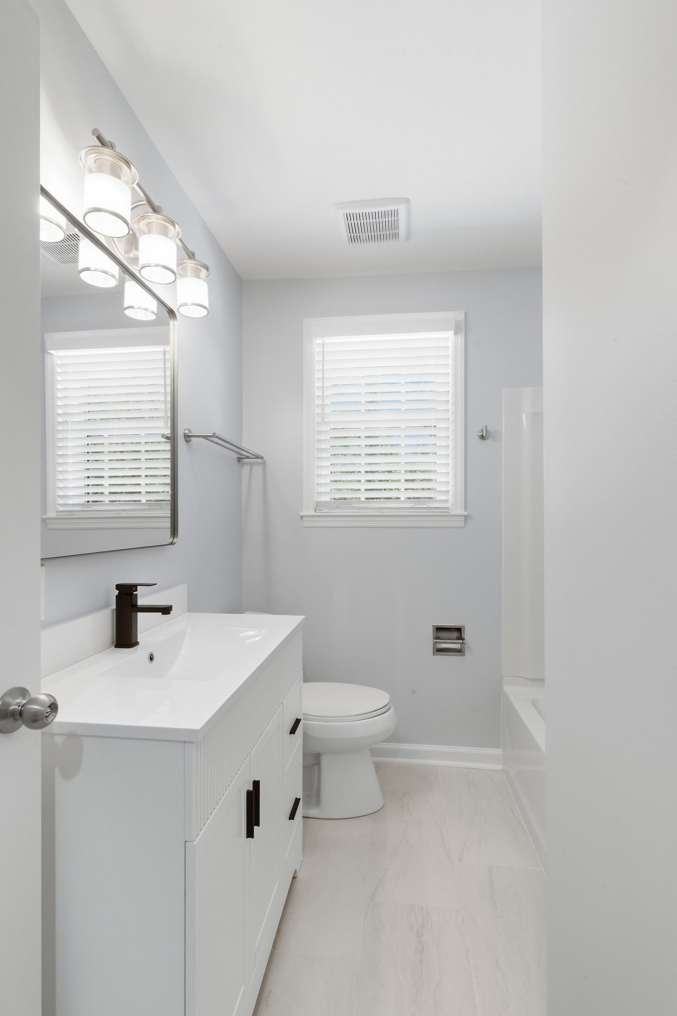 340 Lynn Dr
