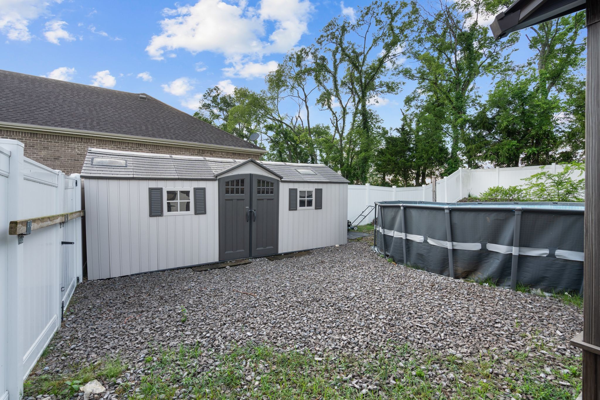 5238 McKinnley Dr