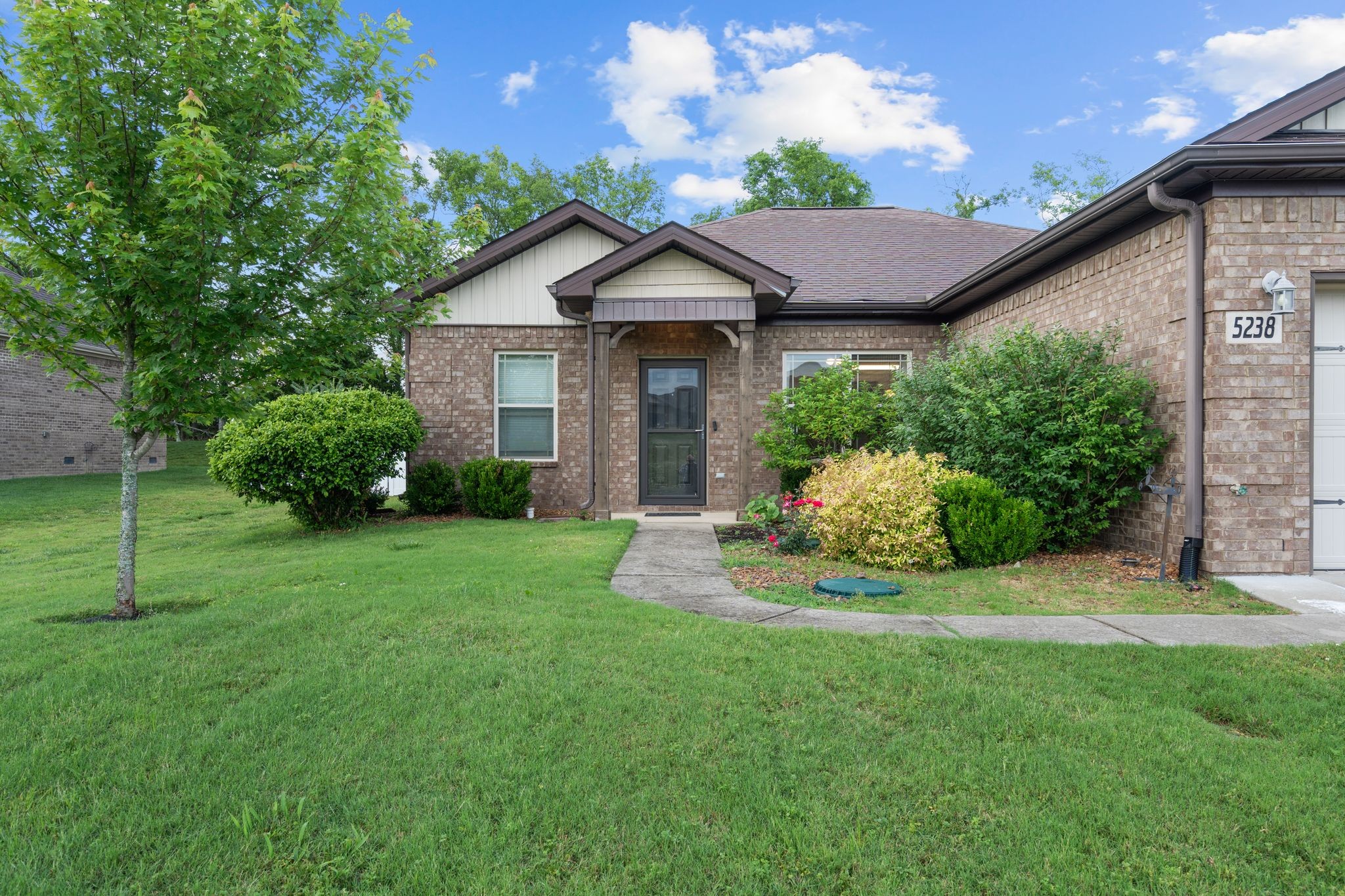 5238 McKinnley Dr