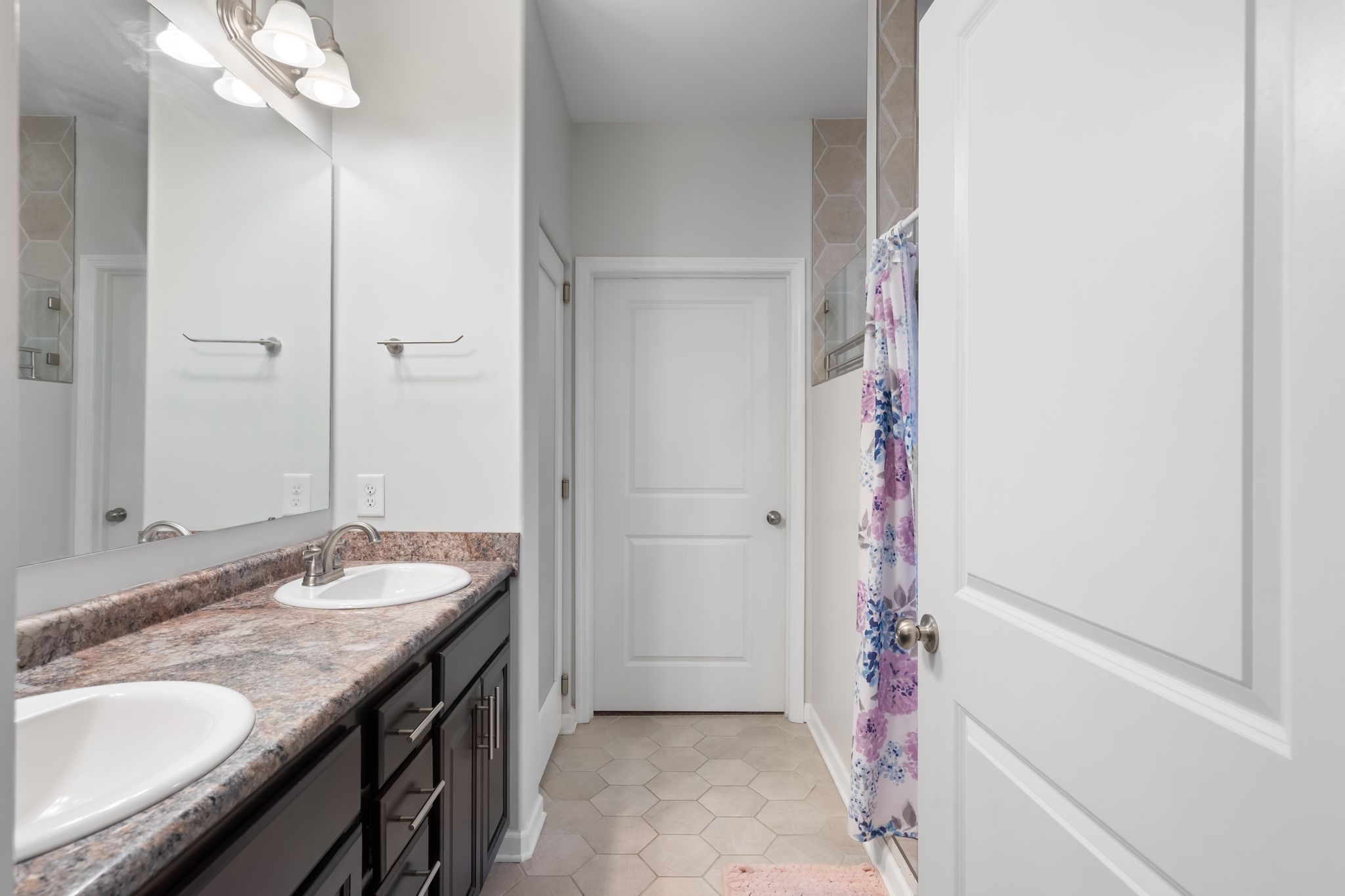 5238 McKinnley Dr