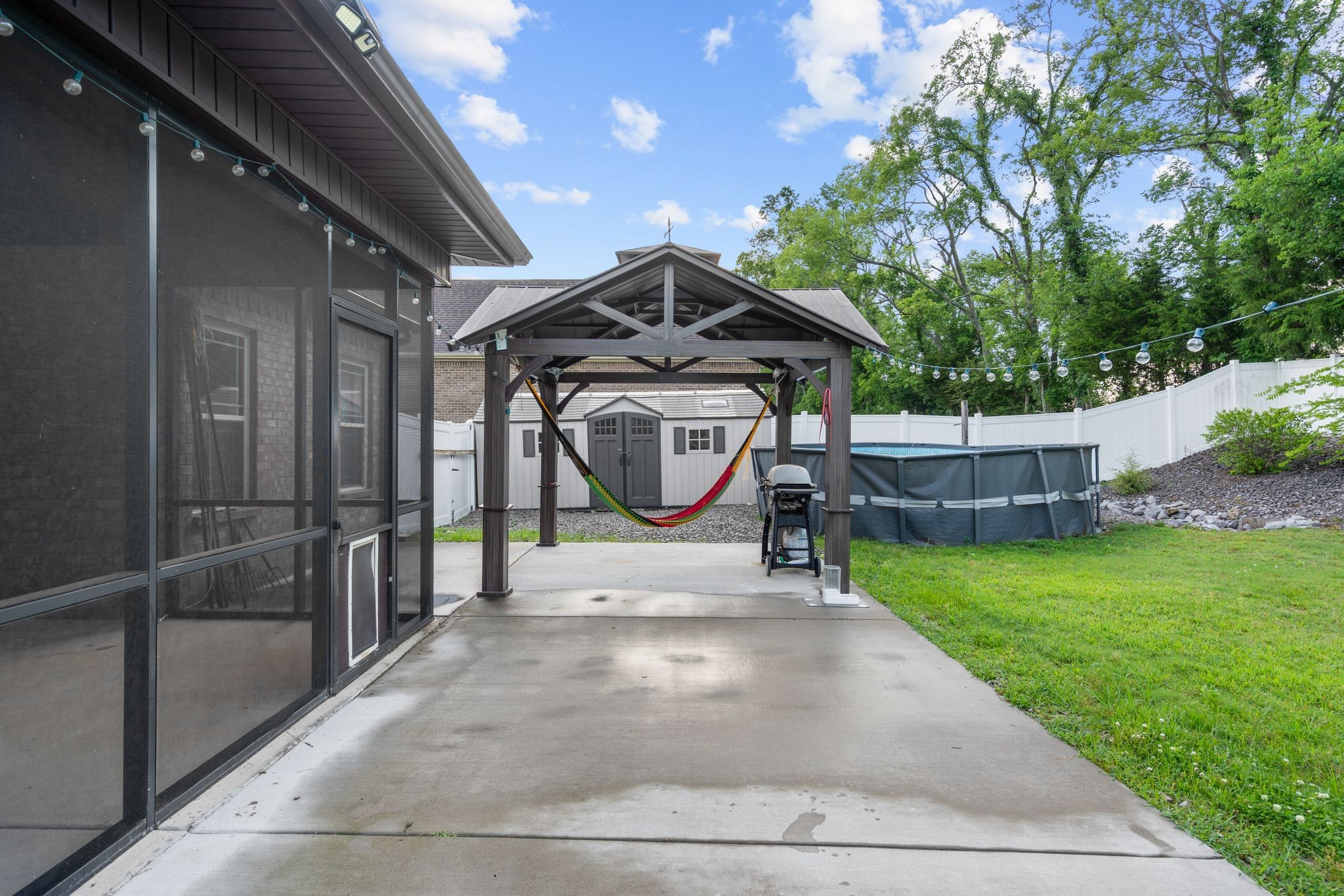 5238 McKinnley Dr