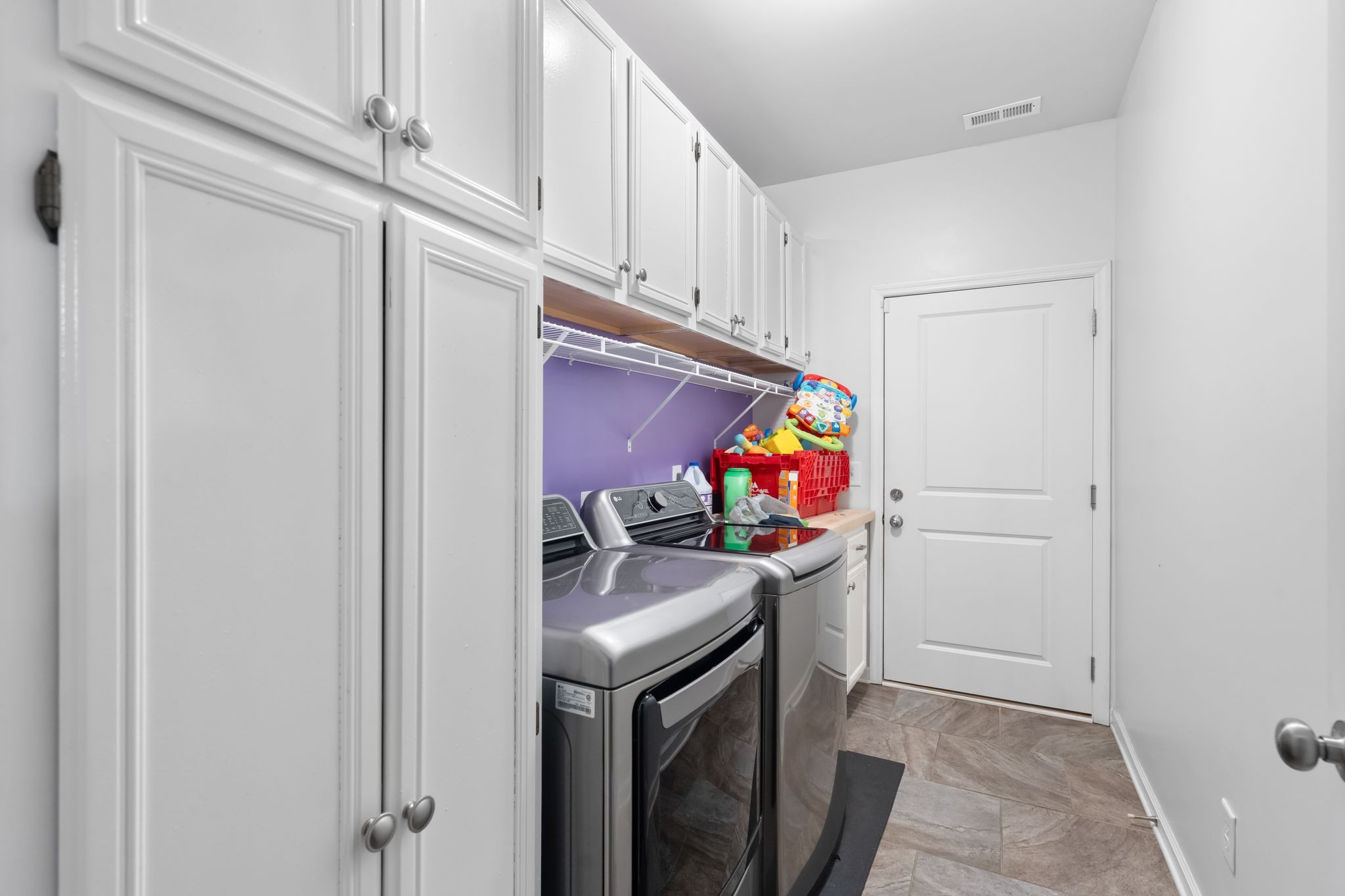 5238 McKinnley Dr