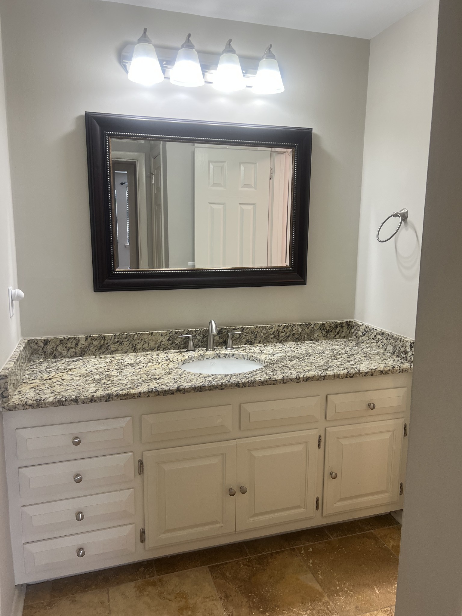 6680 Charlotte Pike Unit: B3