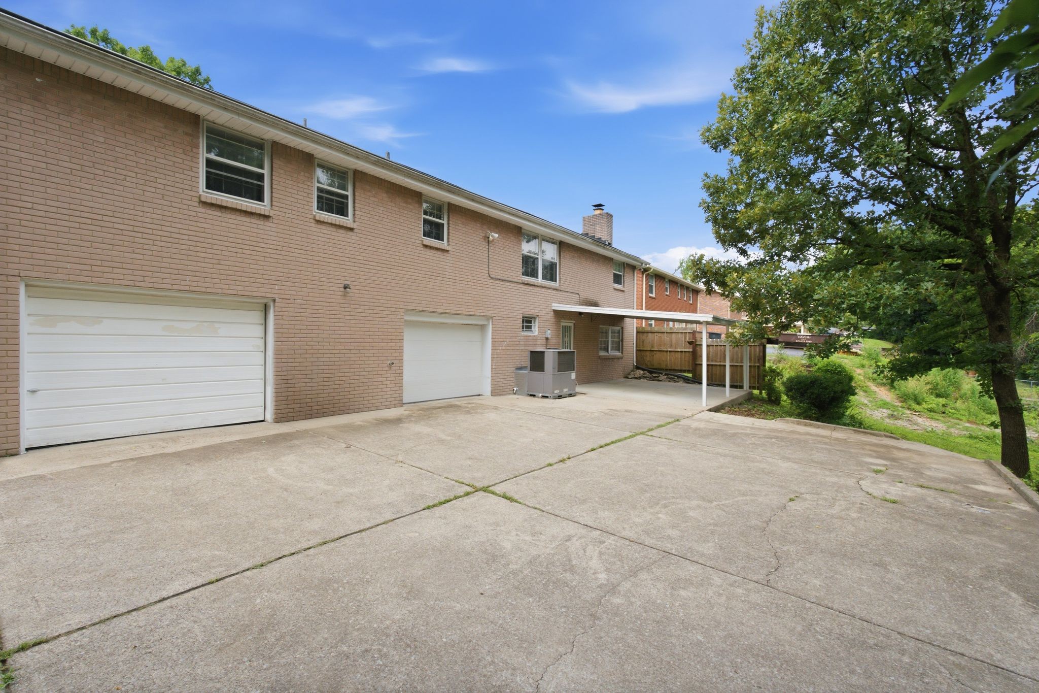 2614 Edge O Lake Dr