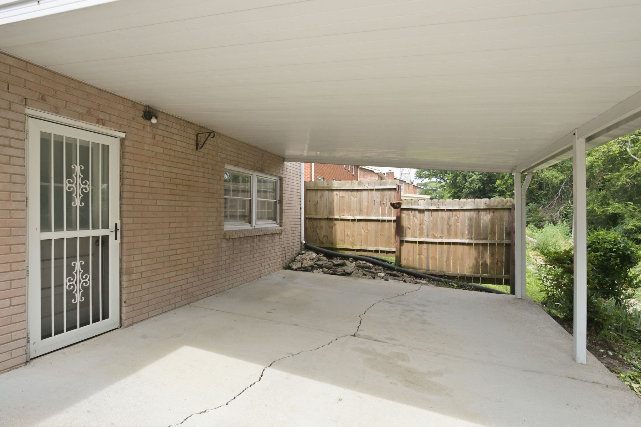 2614 Edge O Lake Dr