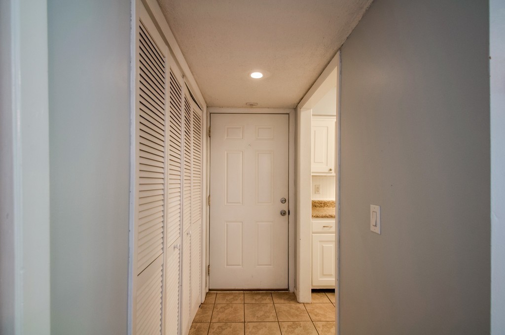 515 Basswood Ave Unit: 104