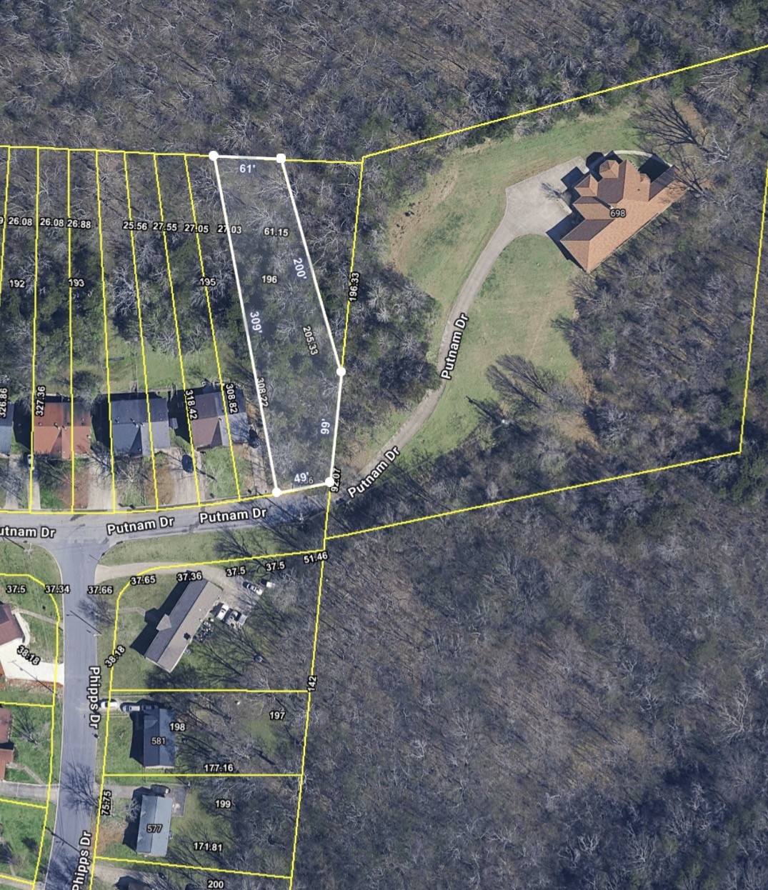 686 Putnam Dr