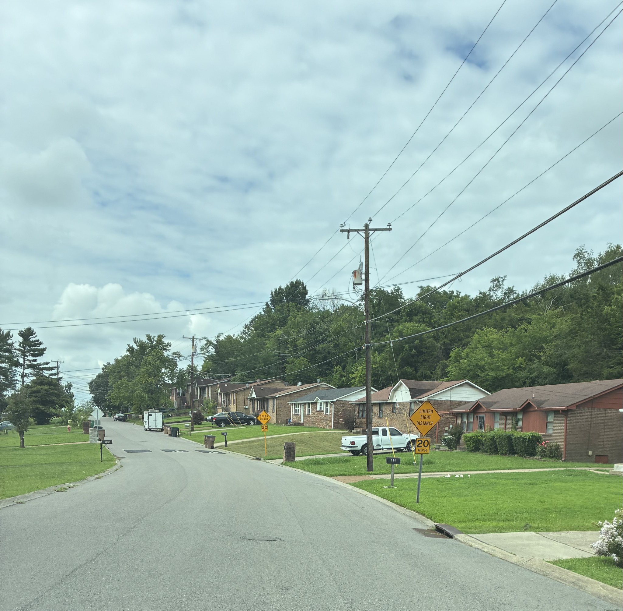 686 Putnam Dr
