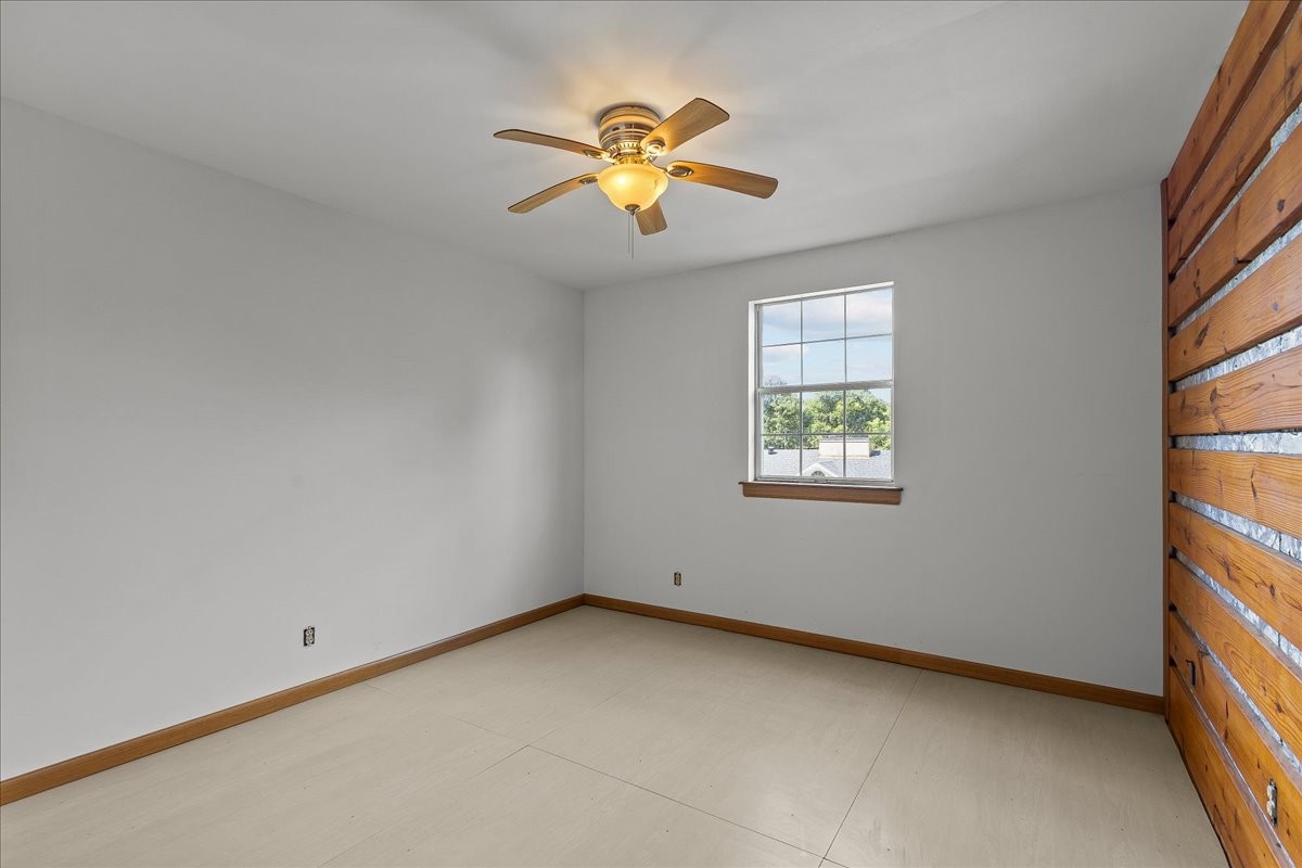 1002 Allenwood Dr