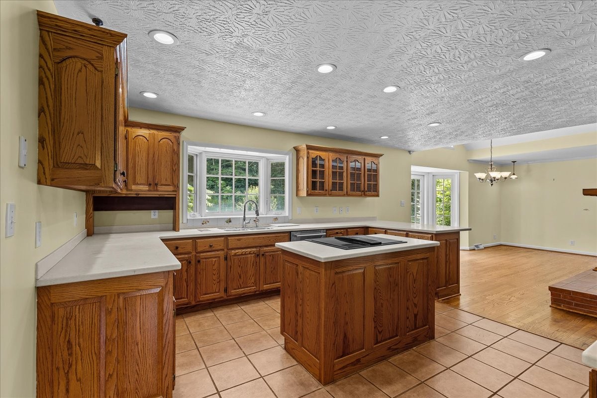 1002 Allenwood Dr