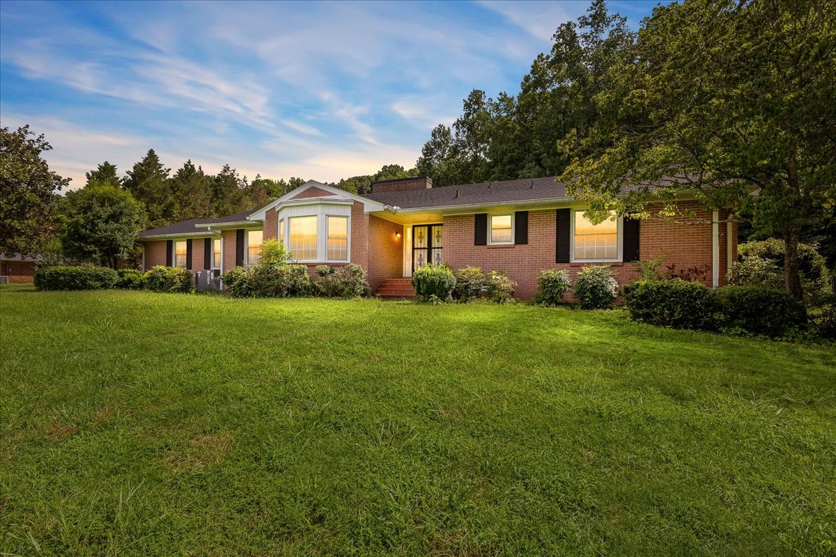 1002 Allenwood Dr