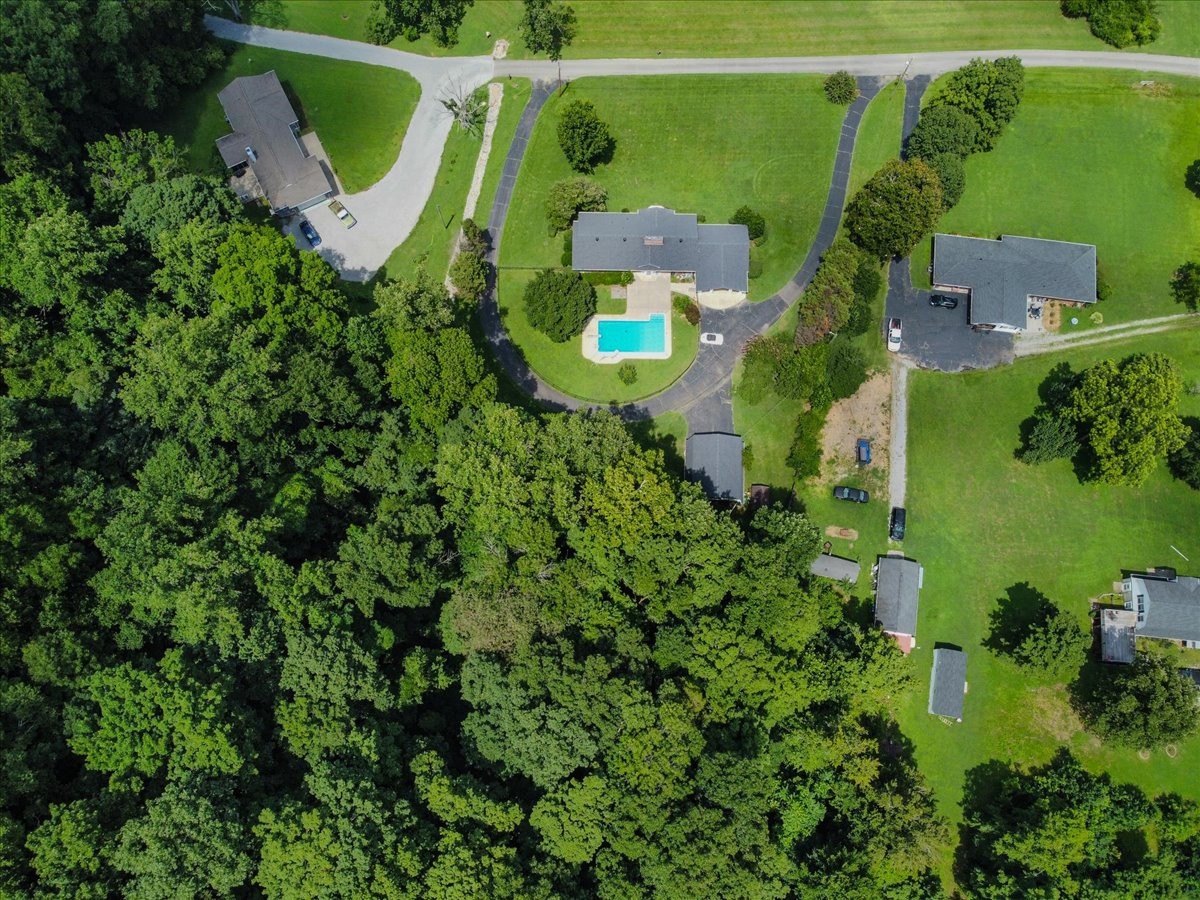 1002 Allenwood Dr