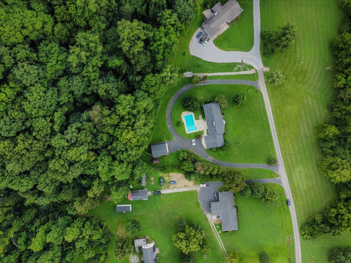 1002 Allenwood Dr