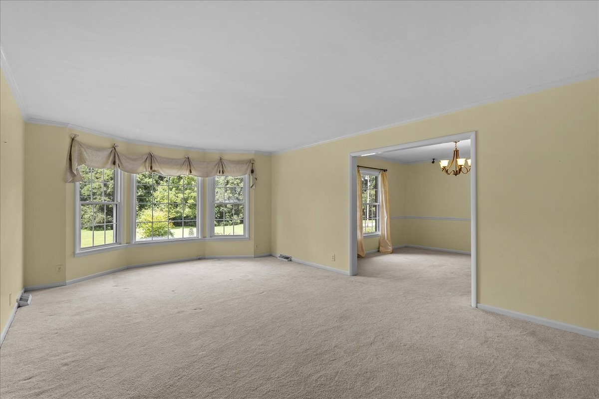 1002 Allenwood Dr