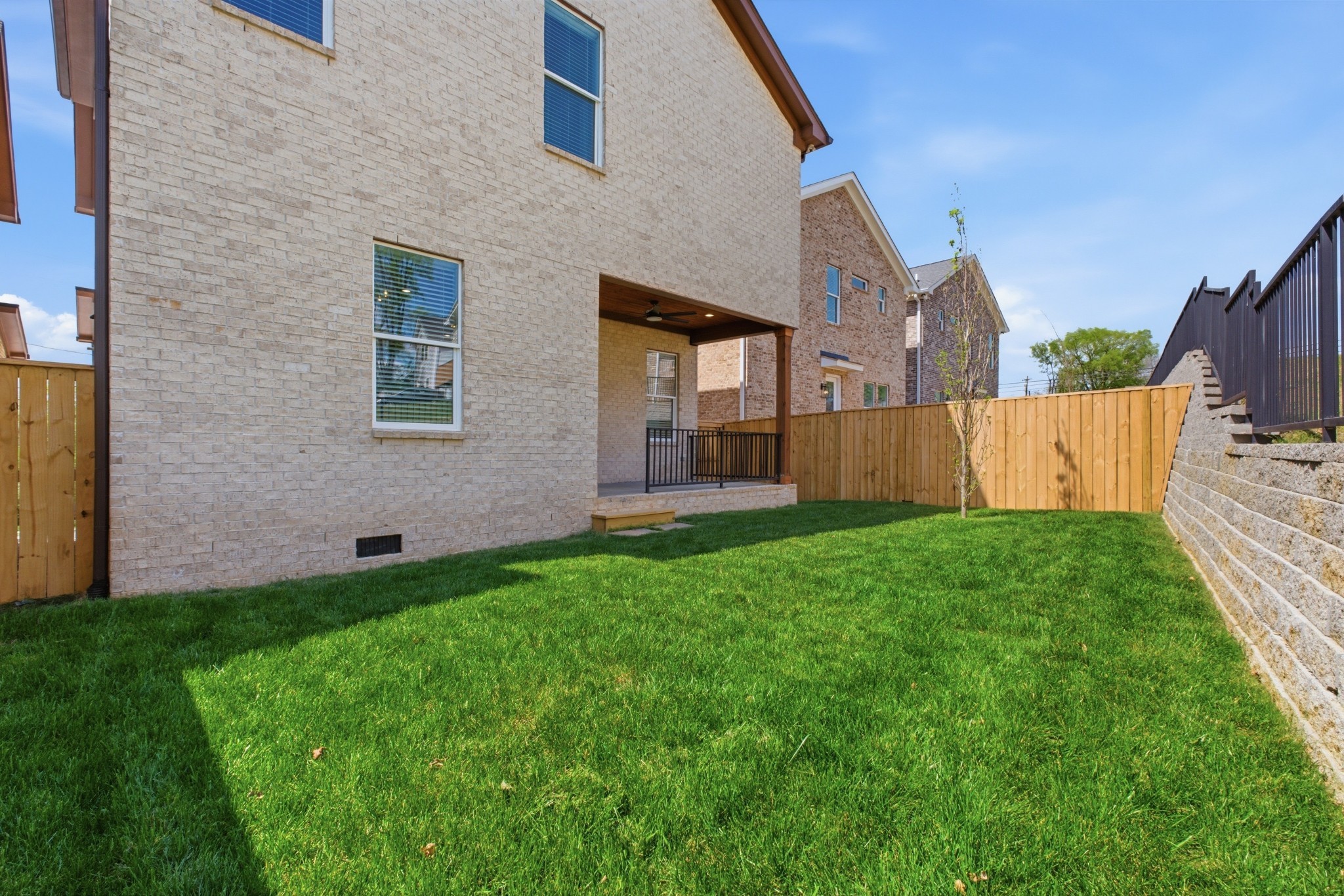2310 18th Ave, N