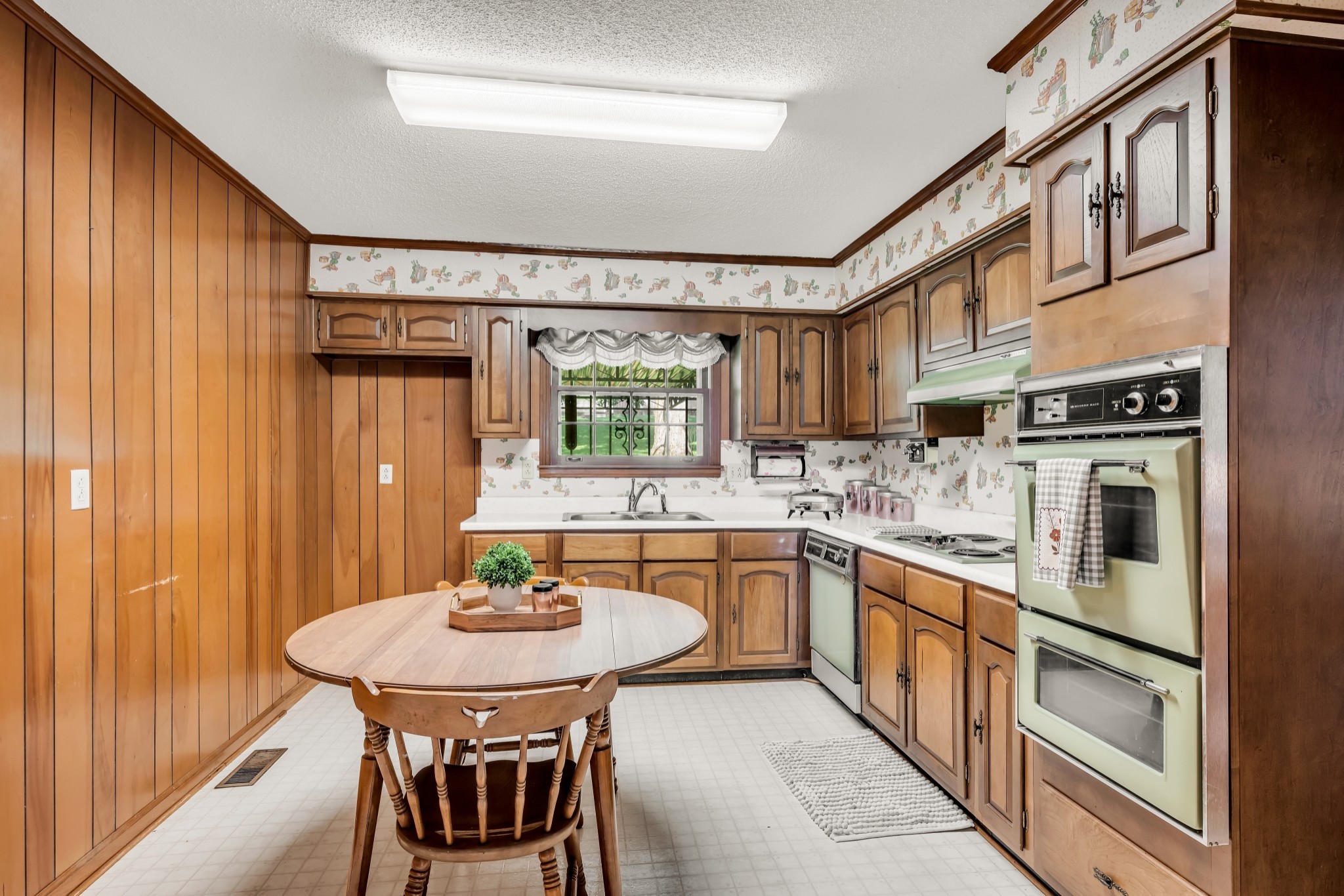 1204 Madison Creek Rd
