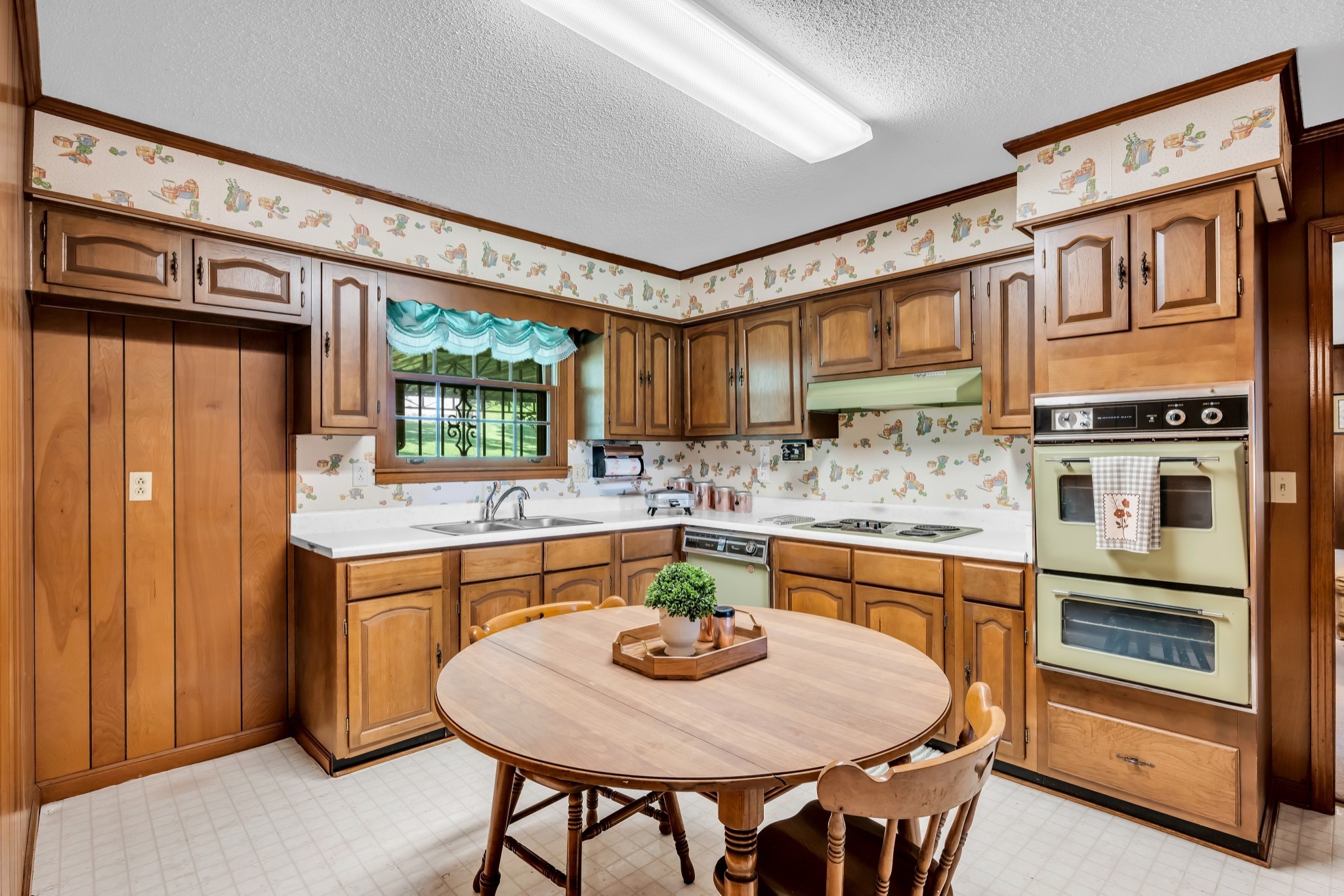 1204 Madison Creek Rd
