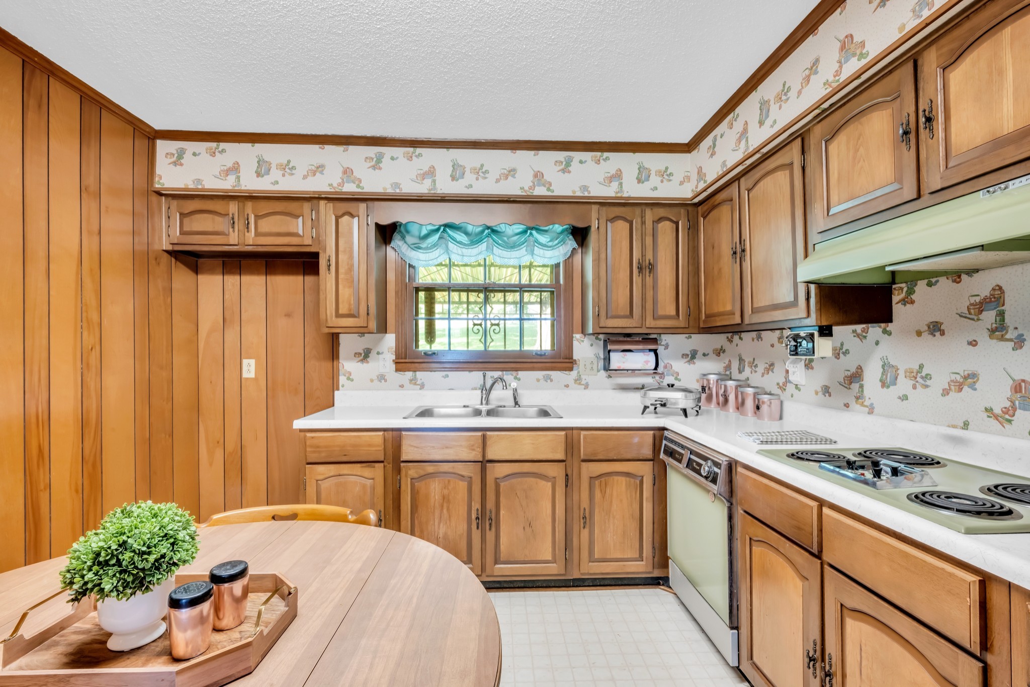 1204 Madison Creek Rd