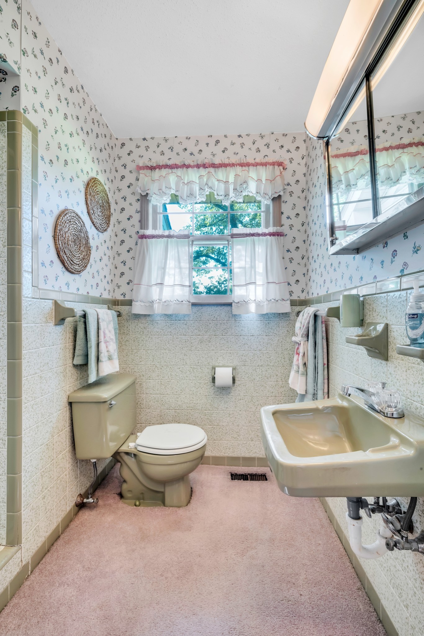 1204 Madison Creek Rd
