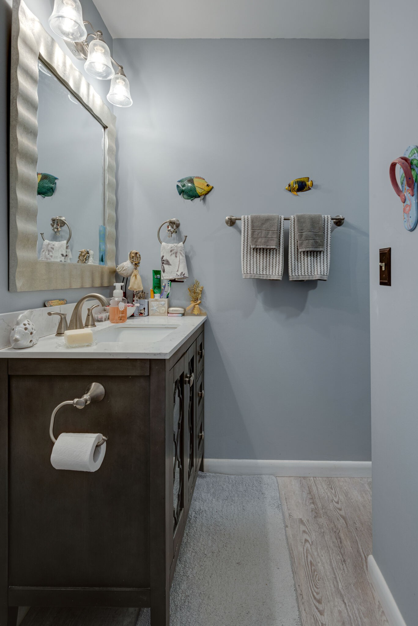 309 Bluebird Ln