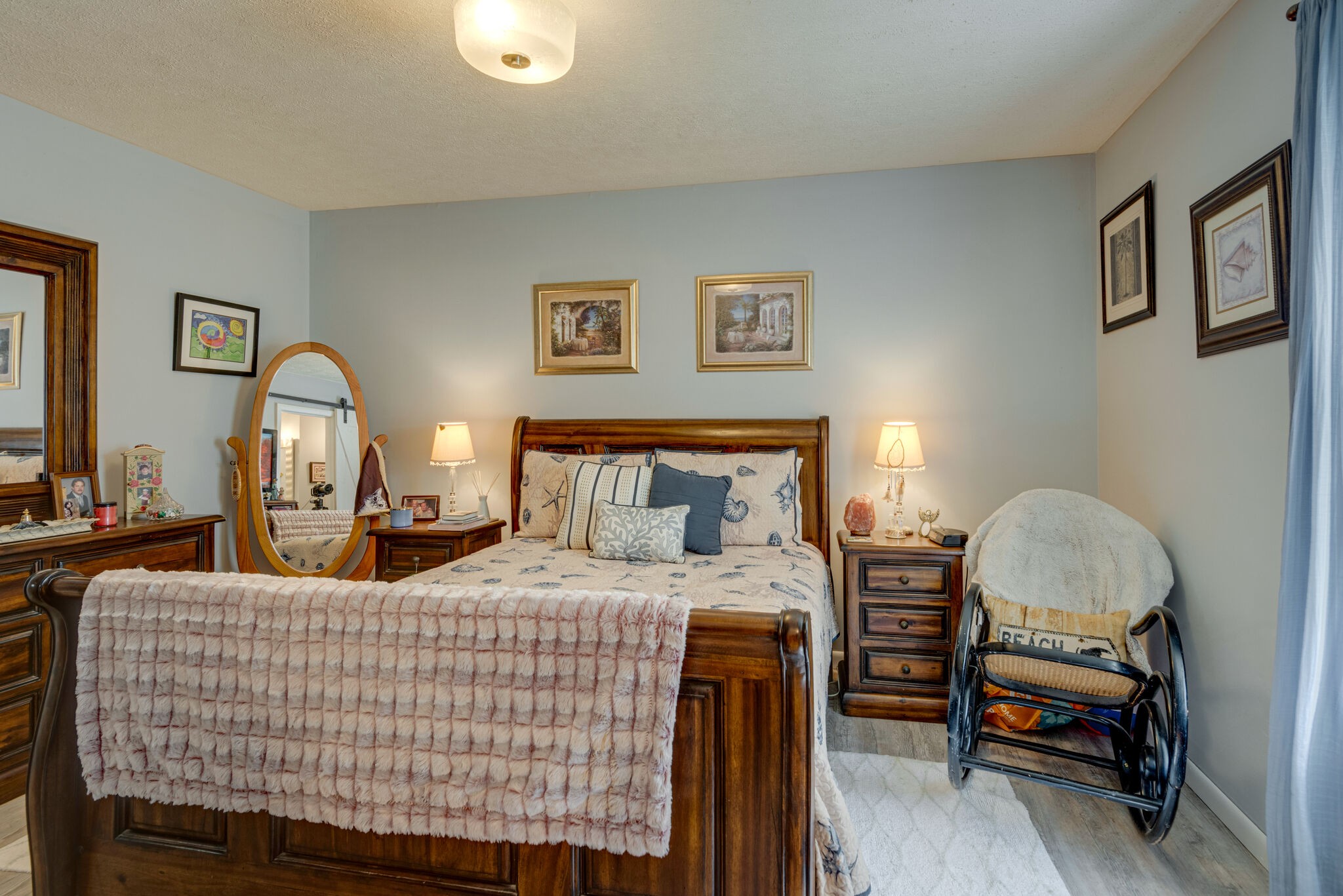 309 Bluebird Ln