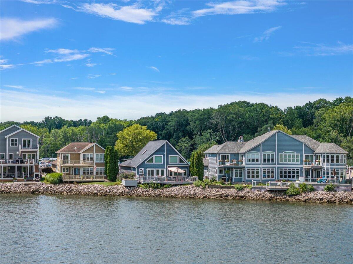 2201 Riverside Pointe Drive, St. Joseph