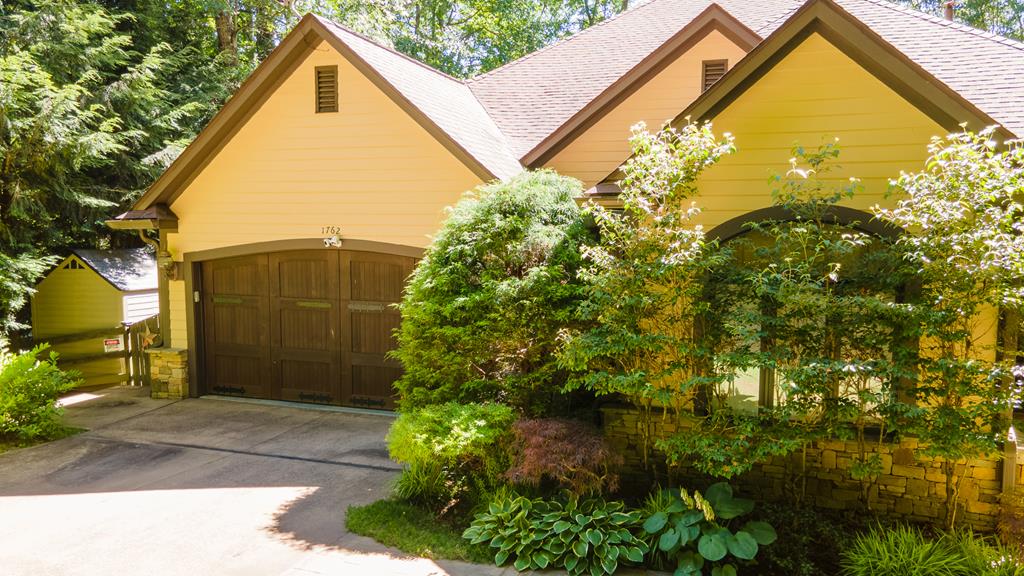 1762 Garnet Ridge Rd