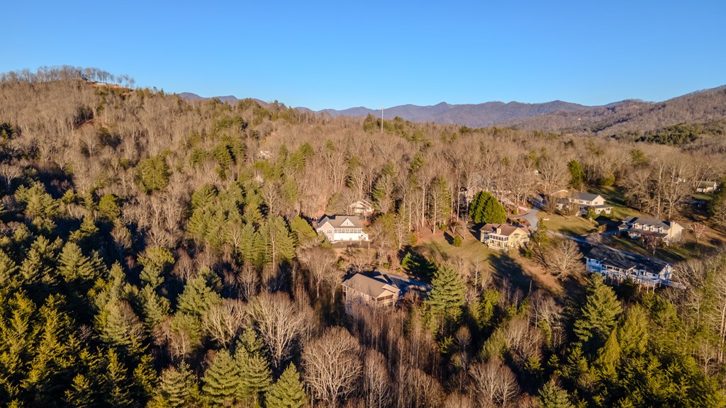 23 East Trace