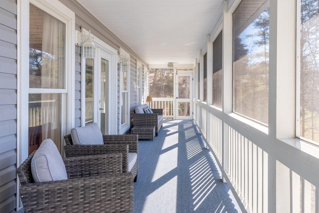 23 East Trace