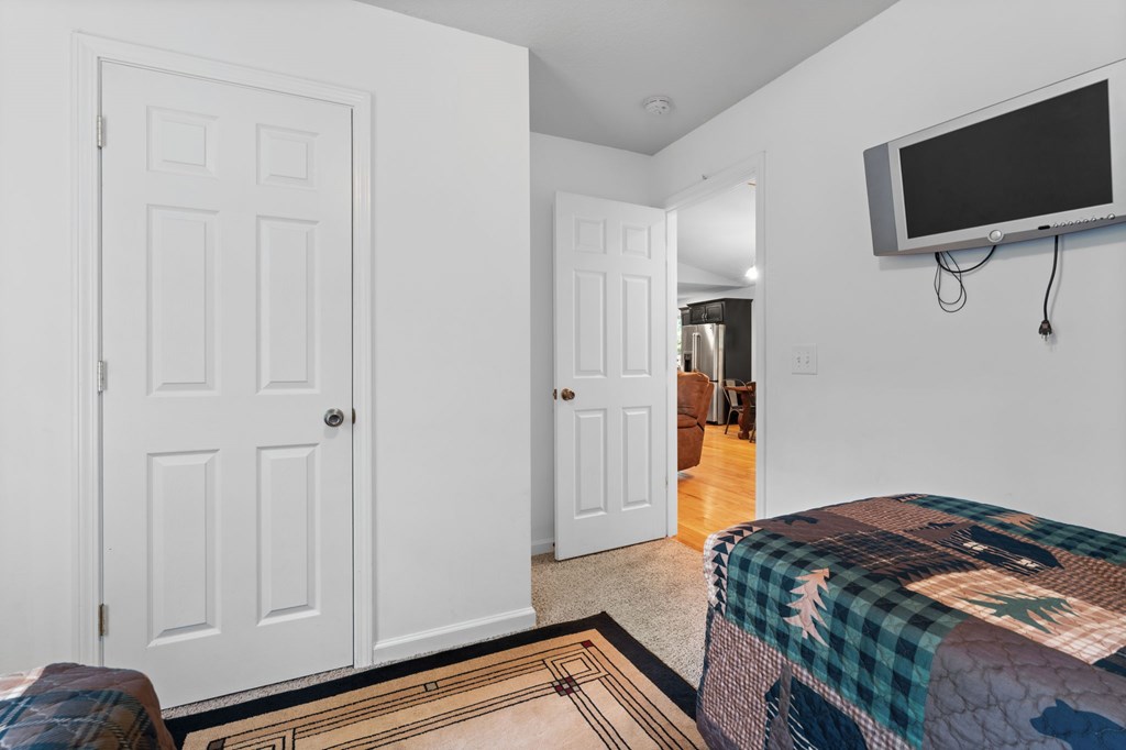 133 Underburg Lane