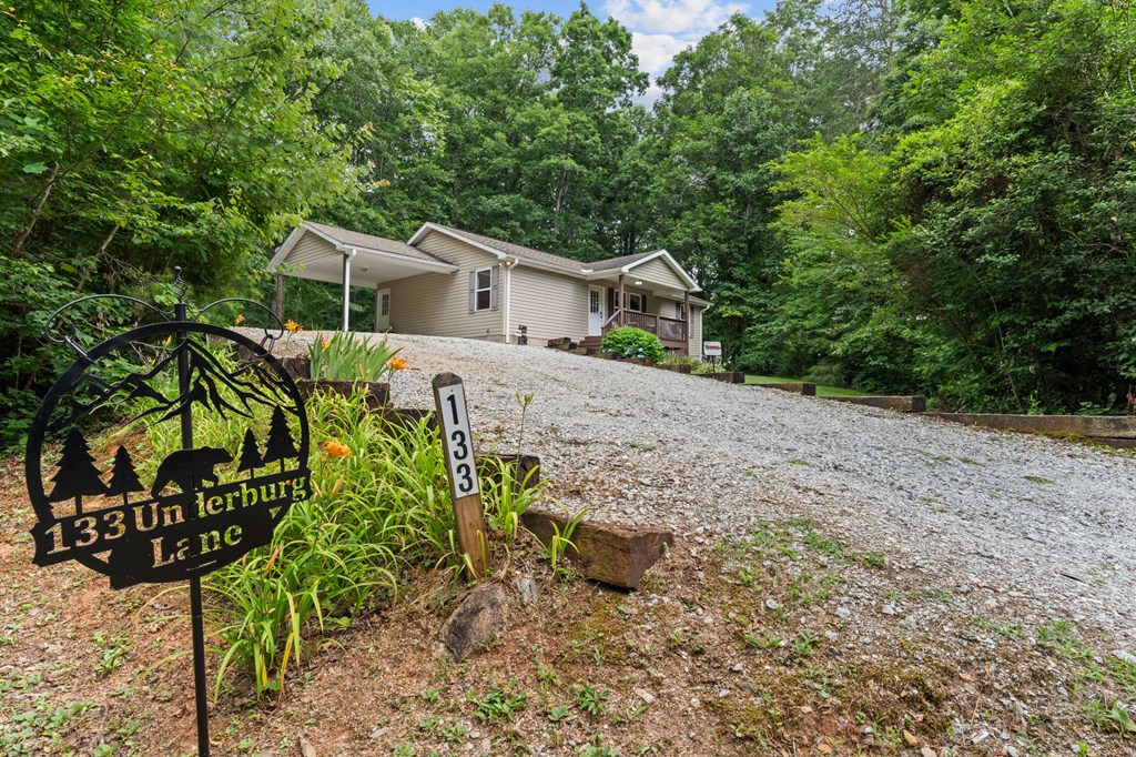 133 Underburg Lane